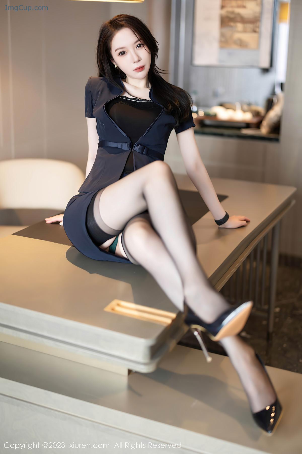 1723609769_938_XiuRen秀人网-NO7212-MengXinYue梦心玥.jpg 1723609769 938 XiuRen秀人网 NO7212 MengXinYue梦心玥