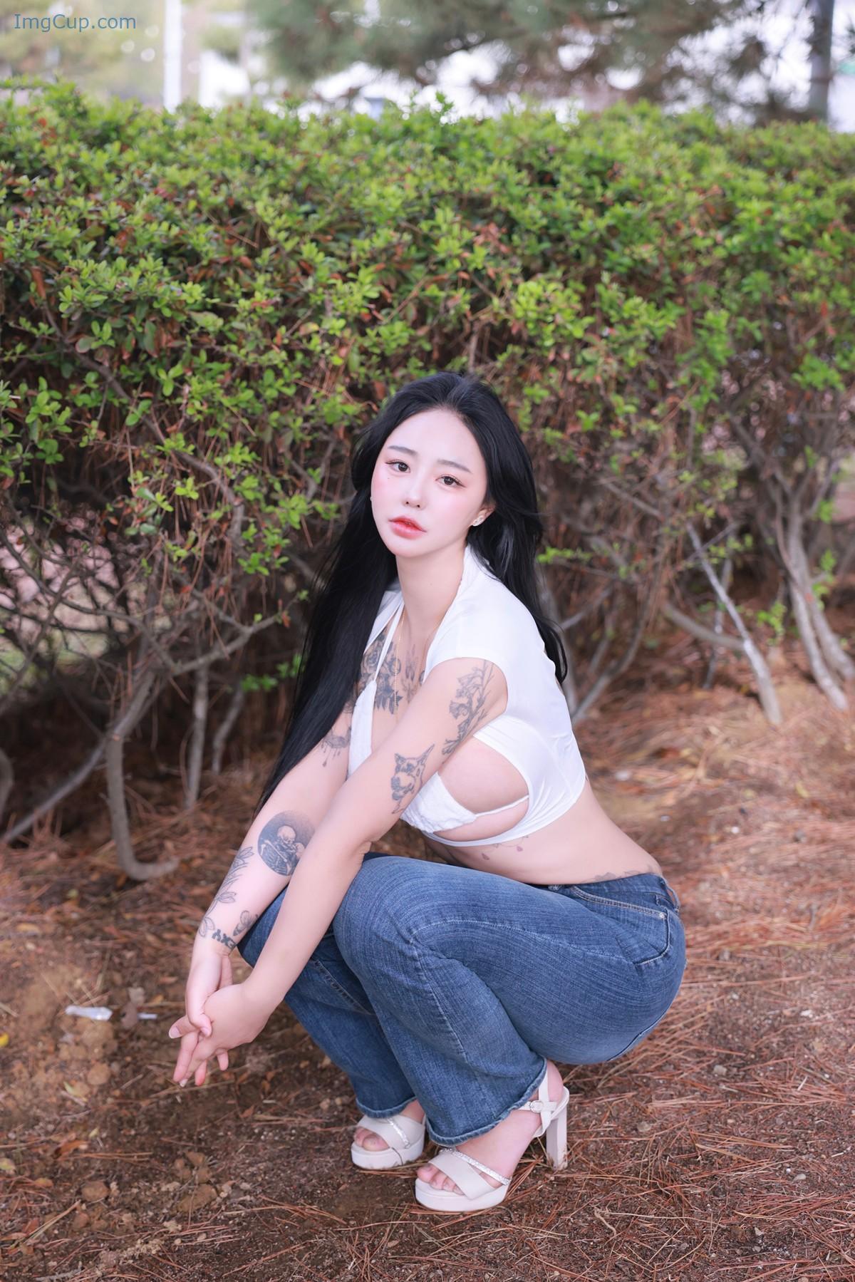 1723733744_645_Jeon-BoYeon-전보연-Photobook-‘Moo-Hot-Debut-Set02.jpg 1723733744 645 Jeon BoYeon 전보연 Photobook ‘Moo Hot Debut Set02