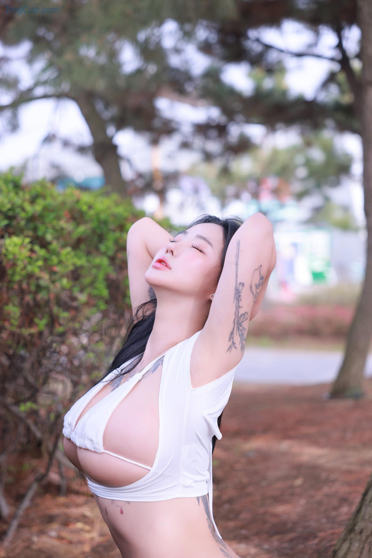 1723733751_967_Jeon-BoYeon-전보연-Photobook-‘Moo-Hot-Debut-Set02.jpg 1723733751 967 Jeon BoYeon 전보연 Photobook ‘Moo Hot Debut Set02