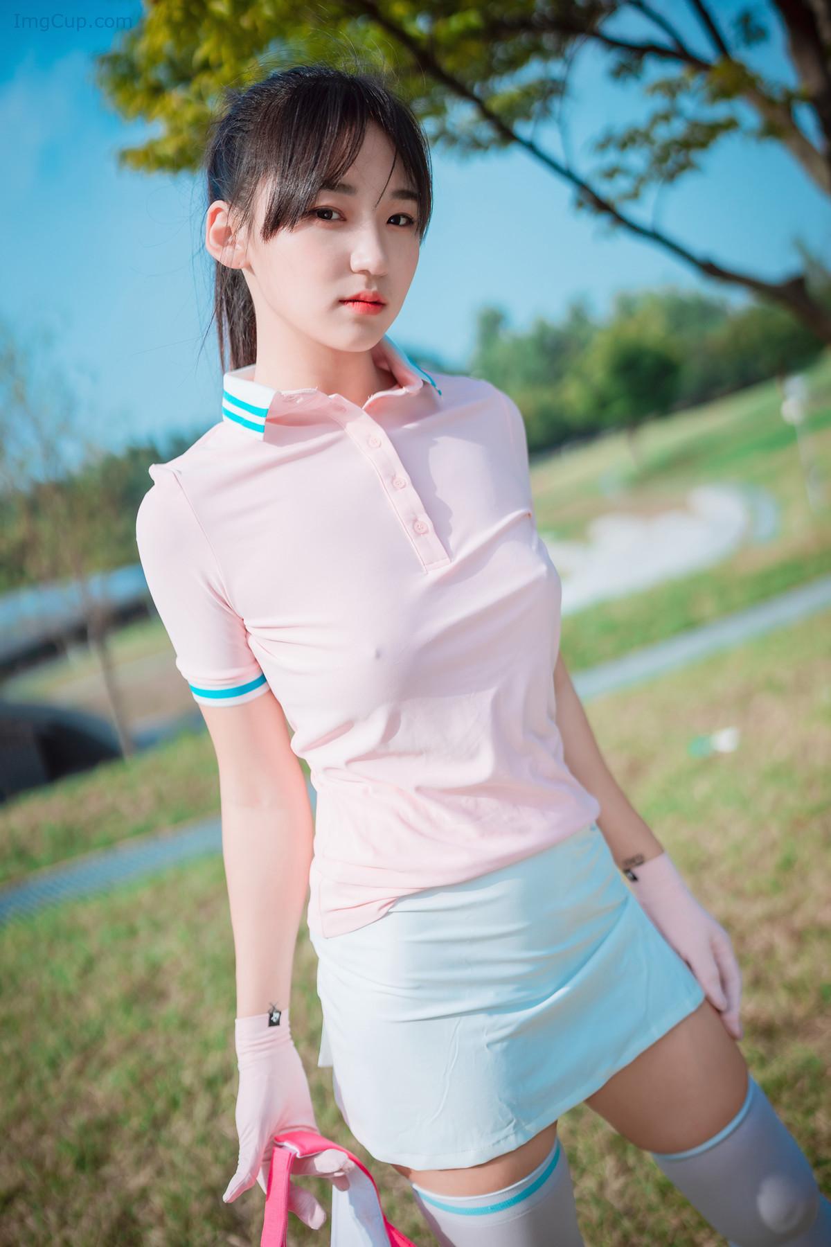 1723871768_339_Hendoong-혠둥이-DJAWA-‘On-Green-Set02.jpg 1723871768 339 Hendoong 혠둥이 DJAWA ‘On Green Set02