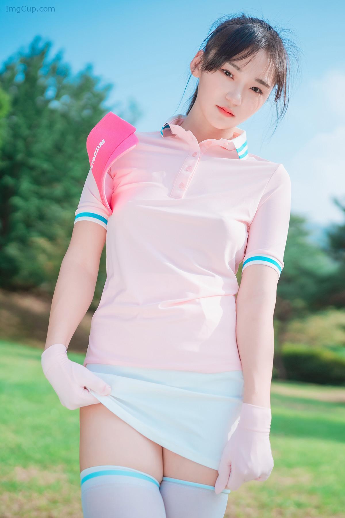 1723871773_524_Hendoong-혠둥이-DJAWA-‘On-Green-Set02.jpg 1723871773 524 Hendoong 혠둥이 DJAWA ‘On Green Set02