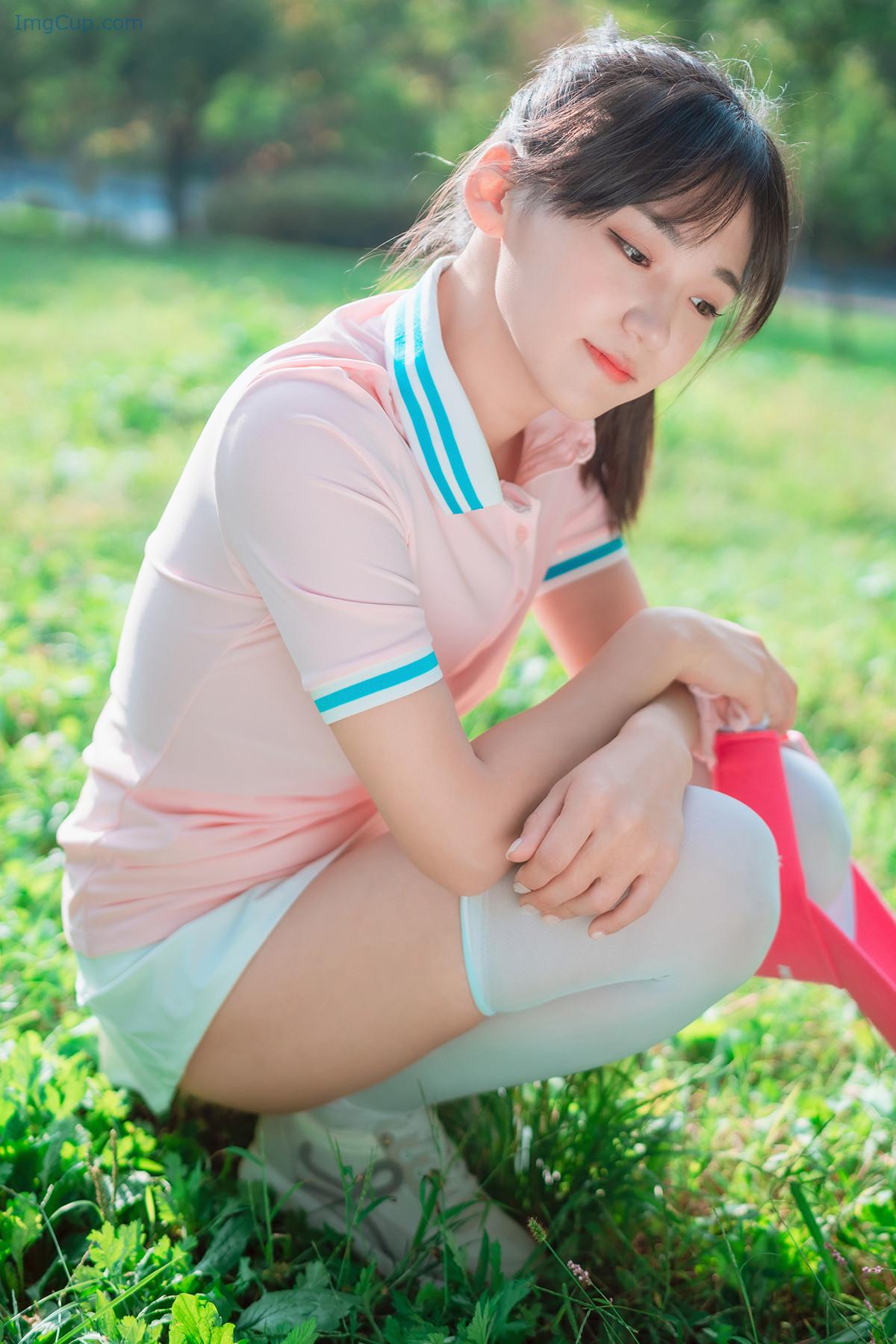 1724060485_855_Hendoong-혠둥이-DJAWA-‘On-Green-Set03.jpg 1724060485 855 Hendoong 혠둥이 DJAWA ‘On Green Set03