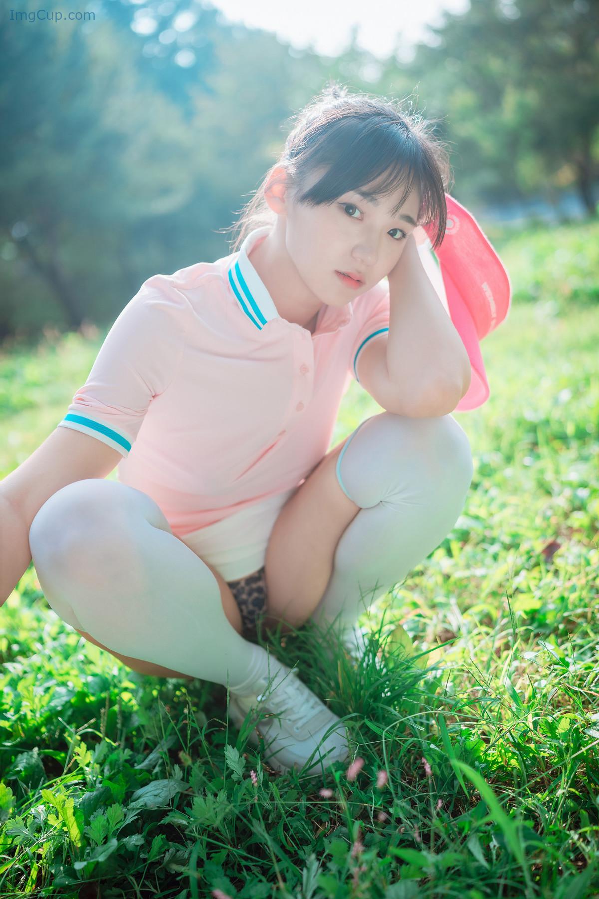 1724060486_11_Hendoong-혠둥이-DJAWA-‘On-Green-Set03.jpg 1724060486 11 Hendoong 혠둥이 DJAWA ‘On Green Set03