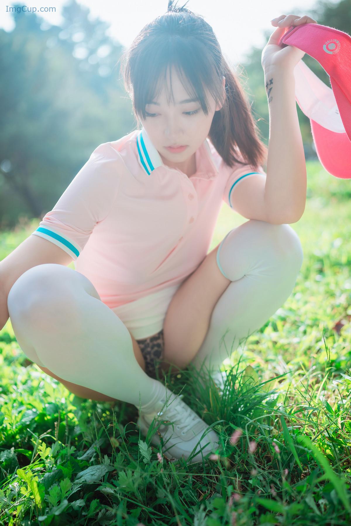 1724060487_813_Hendoong-혠둥이-DJAWA-‘On-Green-Set03.jpg 1724060487 813 Hendoong 혠둥이 DJAWA ‘On Green Set03