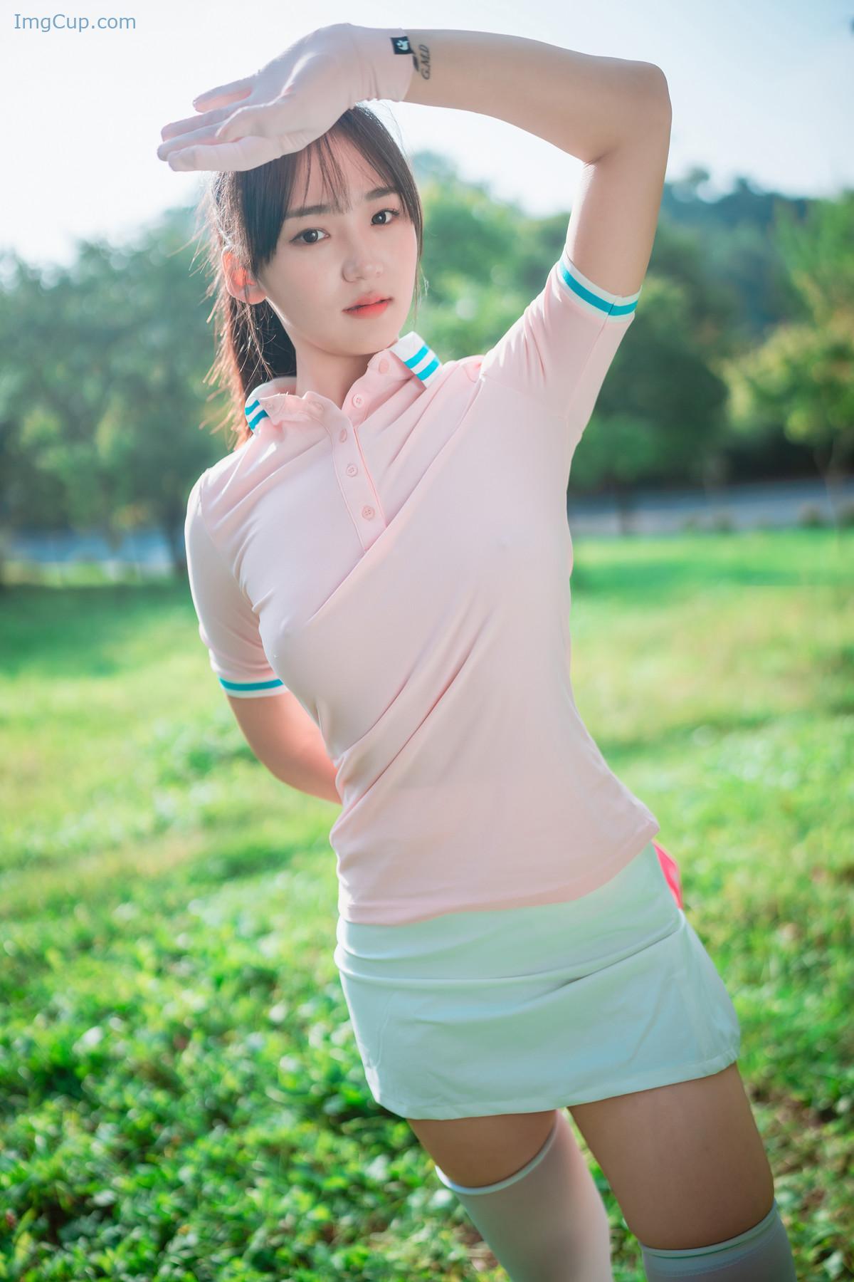 1724060488_527_Hendoong-혠둥이-DJAWA-‘On-Green-Set03.jpg 1724060488 527 Hendoong 혠둥이 DJAWA ‘On Green Set03