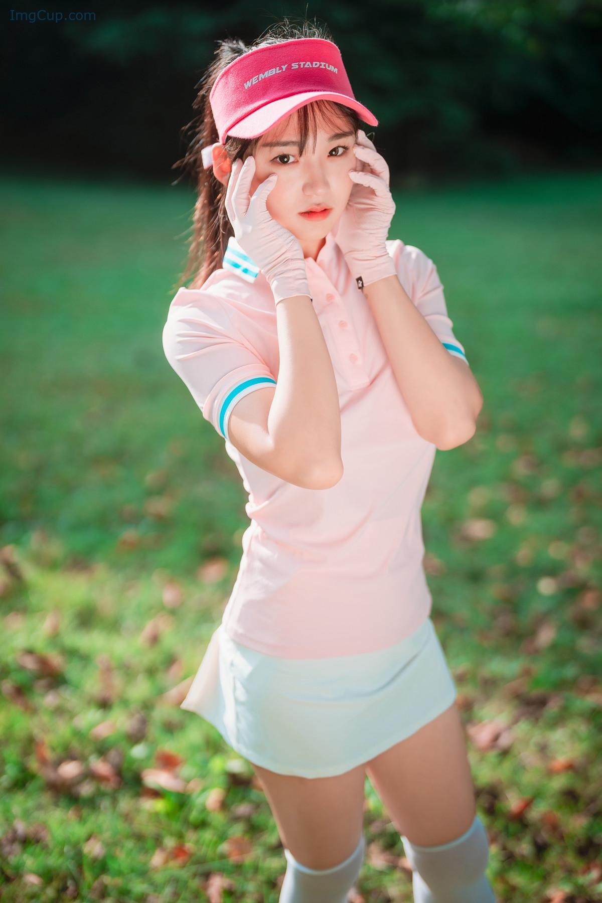 1724060492_784_Hendoong-혠둥이-DJAWA-‘On-Green-Set03.jpg 1724060492 784 Hendoong 혠둥이 DJAWA ‘On Green Set03