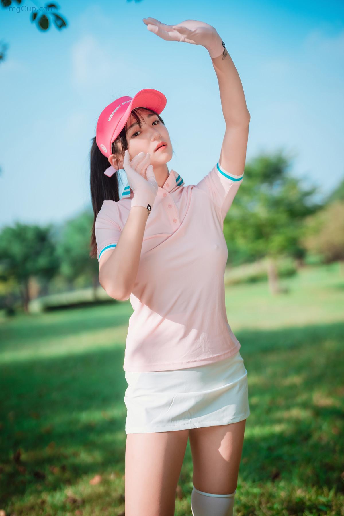 1724060494_606_Hendoong-혠둥이-DJAWA-‘On-Green-Set03.jpg 1724060494 606 Hendoong 혠둥이 DJAWA ‘On Green Set03