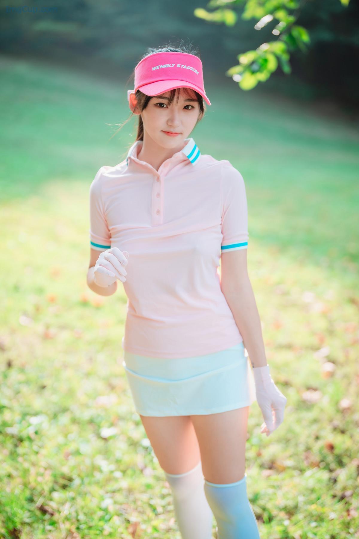 1724060495_419_Hendoong-혠둥이-DJAWA-‘On-Green-Set03.jpg 1724060495 419 Hendoong 혠둥이 DJAWA ‘On Green Set03