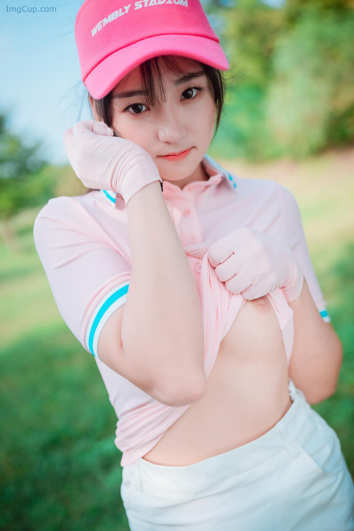 1724060504_495_Hendoong-혠둥이-DJAWA-‘On-Green-Set03.jpg 1724060504 495 Hendoong 혠둥이 DJAWA ‘On Green Set03