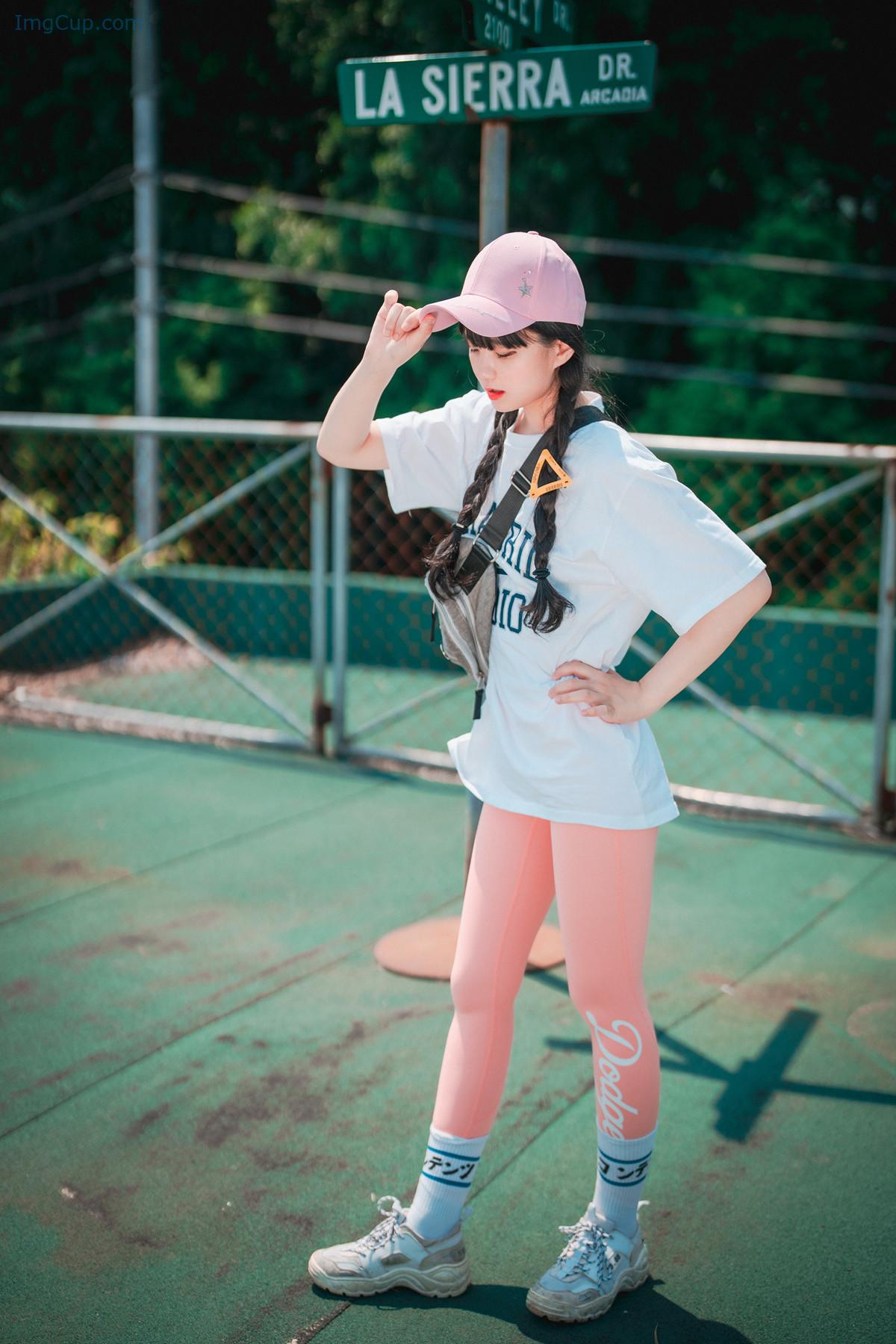 1724205720_998_Jeong-Jenny-정제니-DJAWA-‘Loose-and-Tight-Pink-Set01.jpg 1724205720 998 Jeong Jenny 정제니 DJAWA ‘Loose and Tight Pink Set01