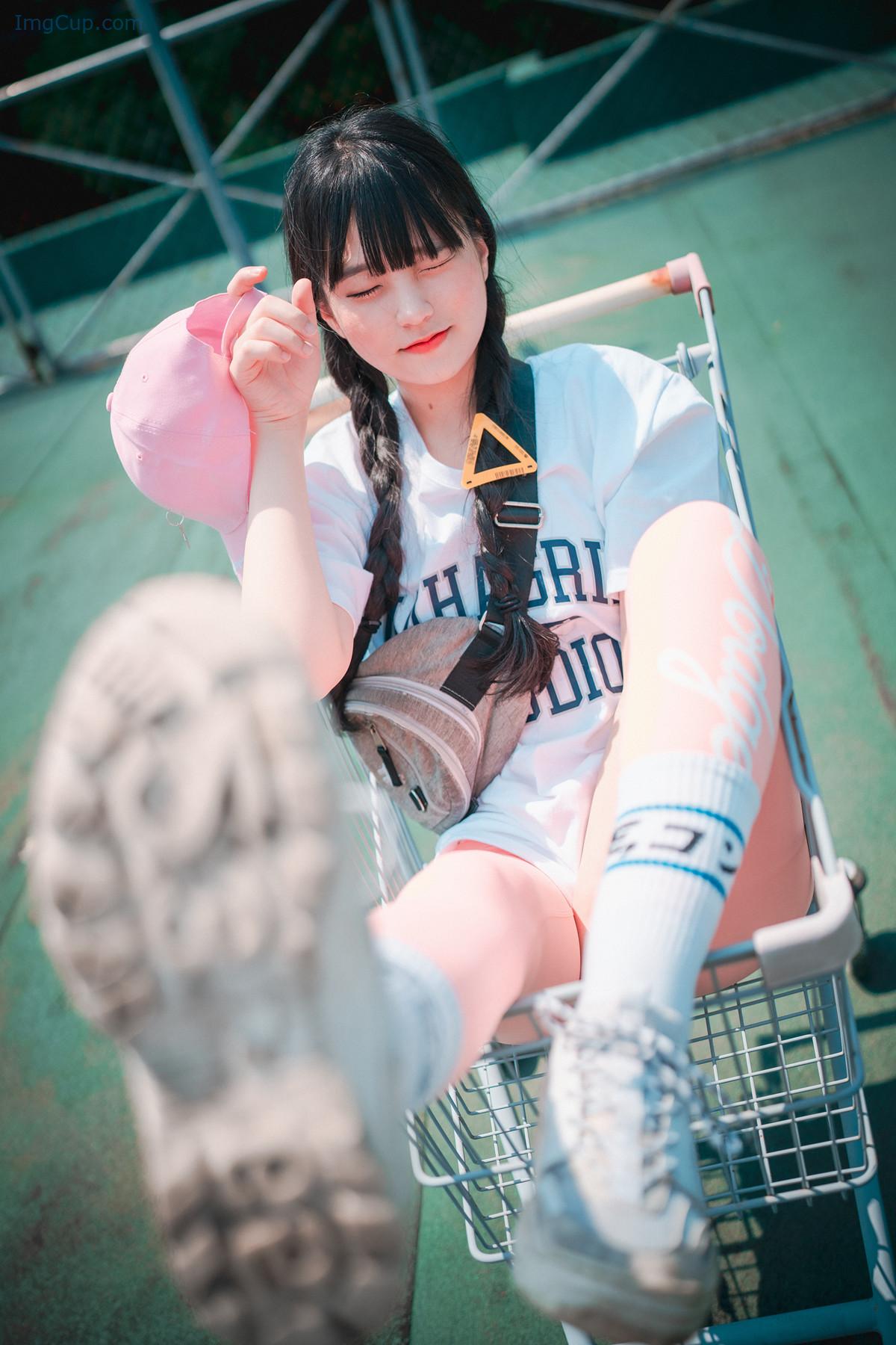 1724205722_14_Jeong-Jenny-정제니-DJAWA-‘Loose-and-Tight-Pink-Set01.jpg 1724205722 14 Jeong Jenny 정제니 DJAWA ‘Loose and Tight Pink Set01