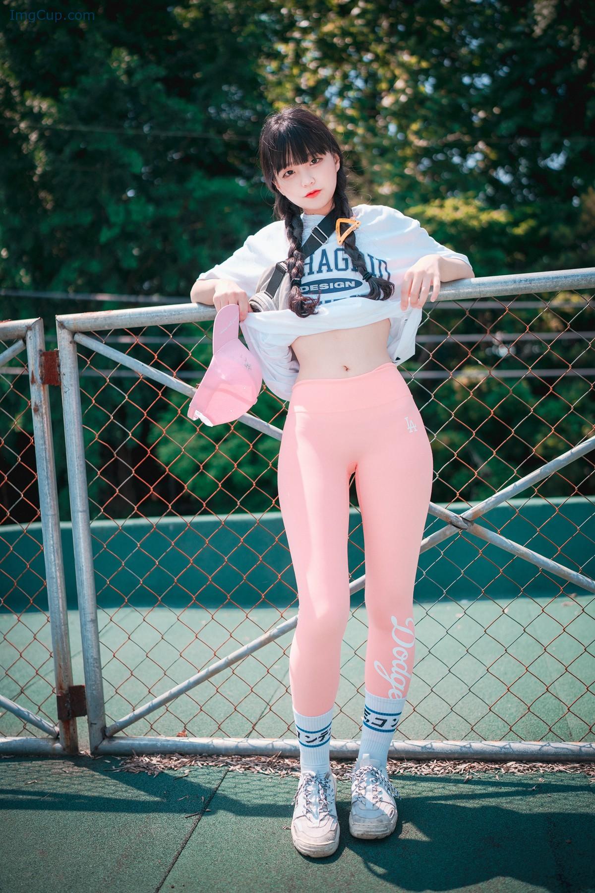 1724205728_888_Jeong-Jenny-정제니-DJAWA-‘Loose-and-Tight-Pink-Set01.jpg 1724205728 888 Jeong Jenny 정제니 DJAWA ‘Loose and Tight Pink Set01