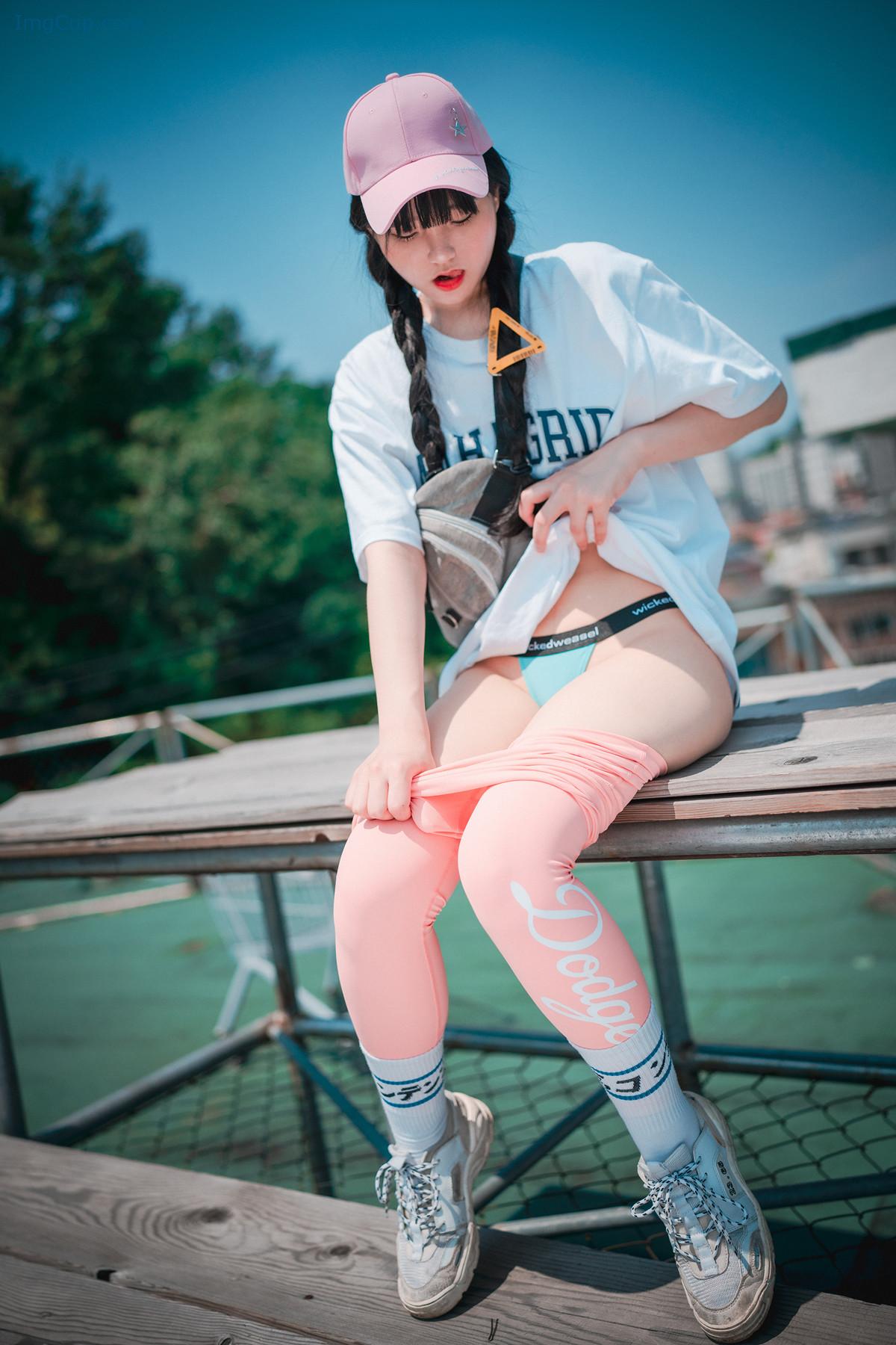 1724205737_370_Jeong-Jenny-정제니-DJAWA-‘Loose-and-Tight-Pink-Set01.jpg 1724205737 370 Jeong Jenny 정제니 DJAWA ‘Loose and Tight Pink Set01