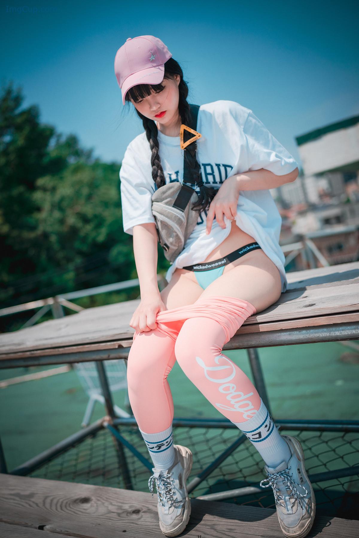 1724205738_171_Jeong-Jenny-정제니-DJAWA-‘Loose-and-Tight-Pink-Set01.jpg 1724205738 171 Jeong Jenny 정제니 DJAWA ‘Loose and Tight Pink Set01