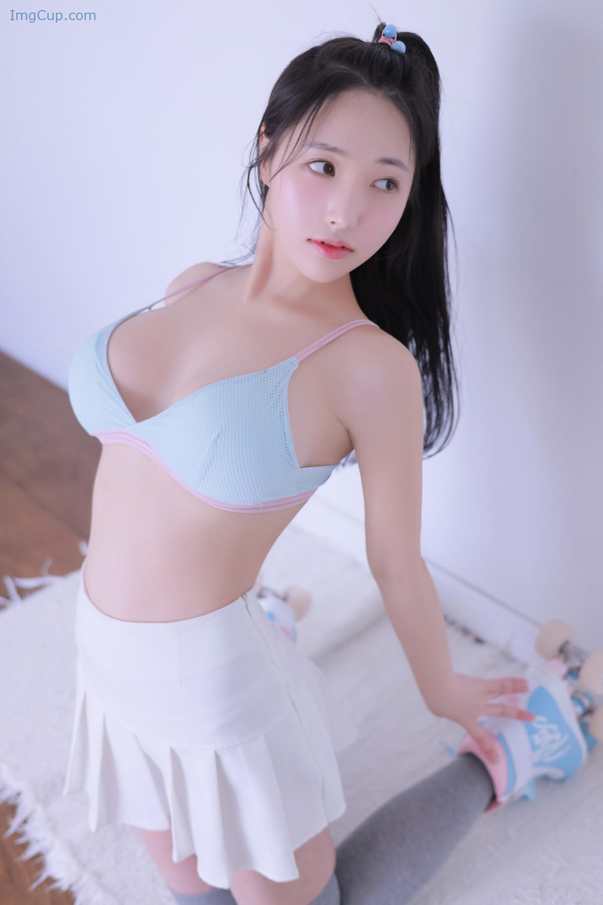 1724271032_157_Yeon-Hwa-연화-Photobook-‘Pure-White-Girl-Set01.jpg 1724271032 157 Yeon Hwa 연화 Photobook ‘Pure White Girl Set01