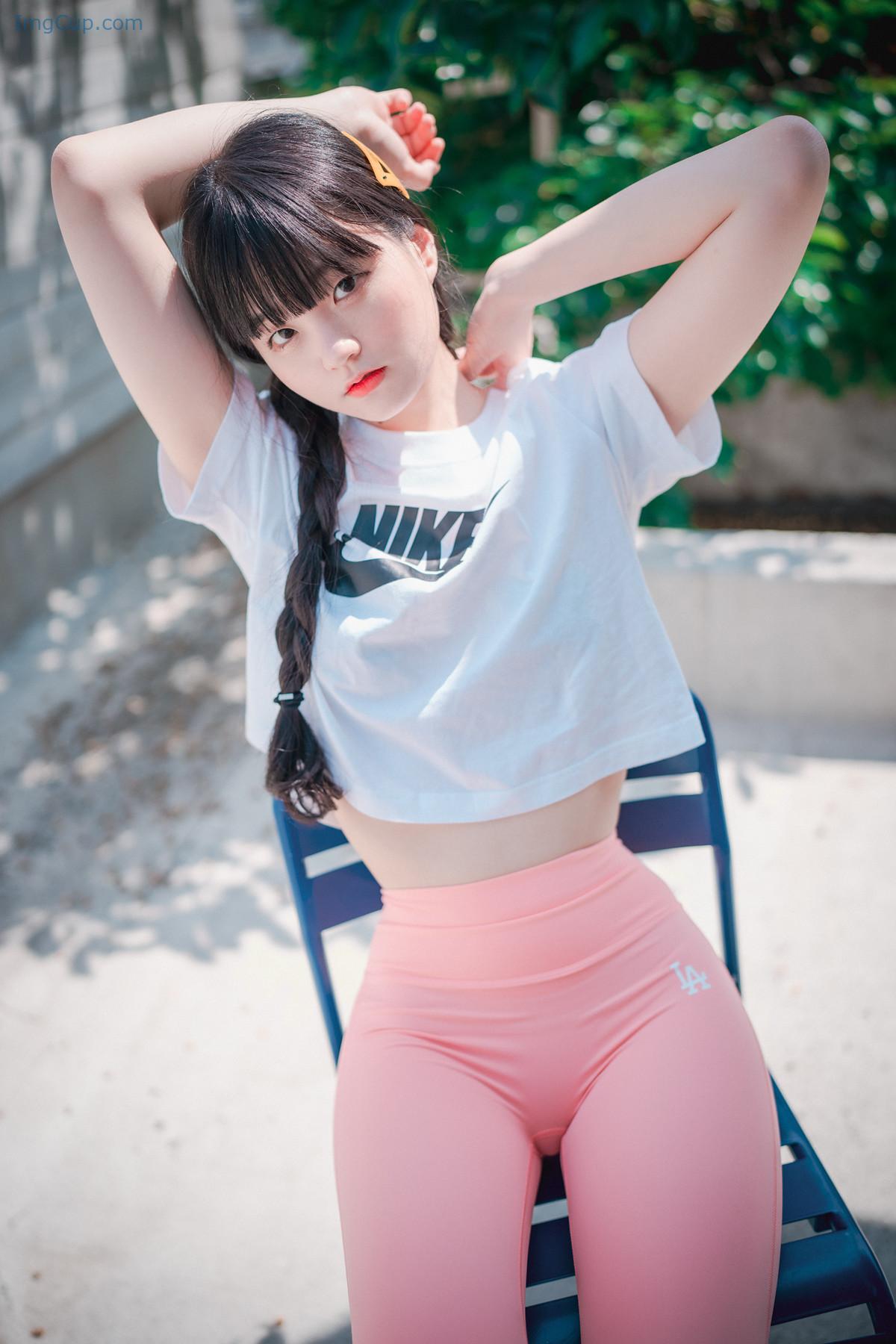 1724278304_167_Jeong-Jenny-정제니-DJAWA-‘Loose-and-Tight-Pink-Set02.jpg 1724278304 167 Jeong Jenny 정제니 DJAWA ‘Loose and Tight Pink Set02