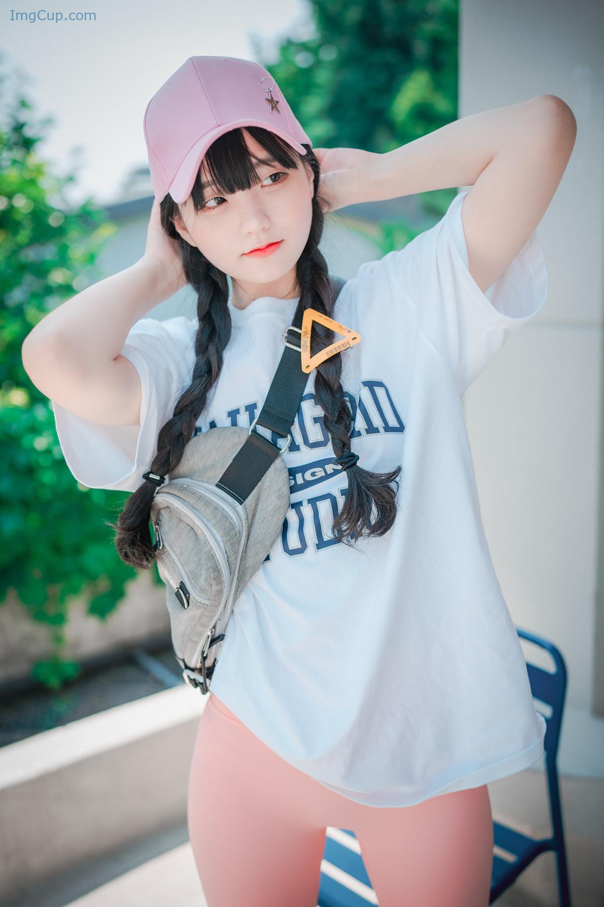 1724278311_56_Jeong-Jenny-정제니-DJAWA-‘Loose-and-Tight-Pink-Set02.jpg 1724278311 56 Jeong Jenny 정제니 DJAWA ‘Loose and Tight Pink Set02