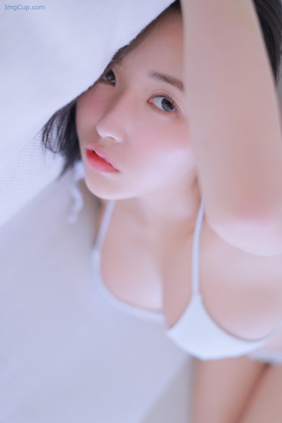 1724343644_920_Yeon-Hwa-연화-Photobook-‘Pure-White-Girl-Set02.jpg 1724343644 920 Yeon Hwa 연화 Photobook ‘Pure White Girl Set02