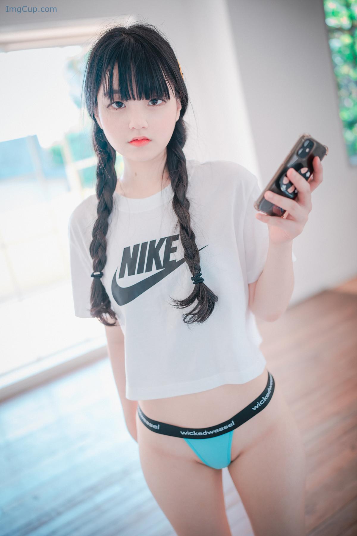 1724350907_978_Jeong-Jenny-정제니-DJAWA-‘Loose-and-Tight-Pink-Set03.jpg 1724350907 978 Jeong Jenny 정제니 DJAWA ‘Loose and Tight Pink Set03