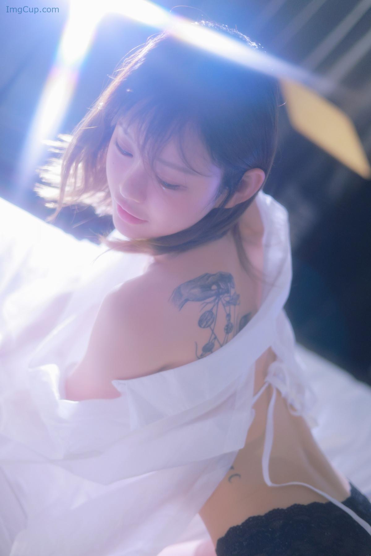 1724408973_32_Romi-로미-Photobook-‘Come-Back-Set01.jpg 1724408973 32 Romi 로미 Photobook ‘Come Back Set01