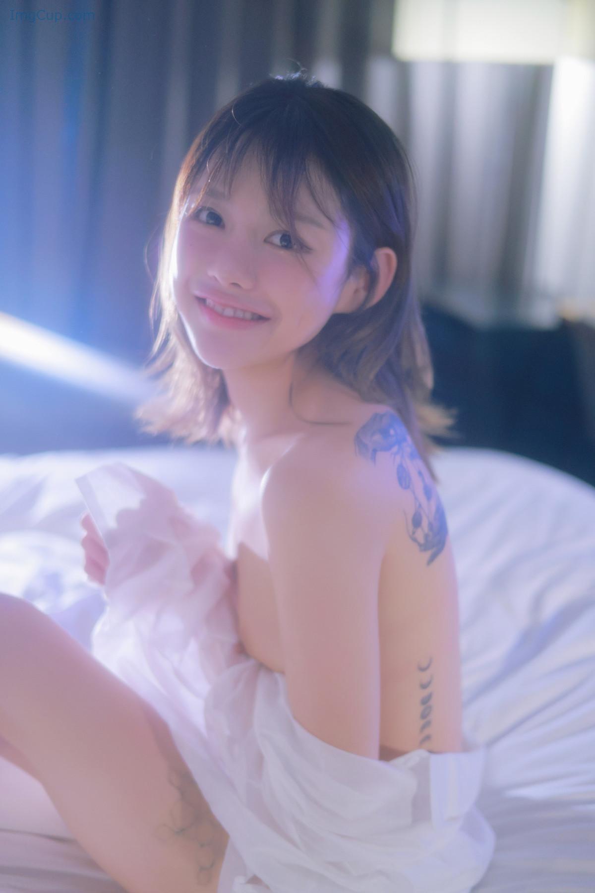 1724408976_133_Romi-로미-Photobook-‘Come-Back-Set01.jpg 1724408976 133 Romi 로미 Photobook ‘Come Back Set01