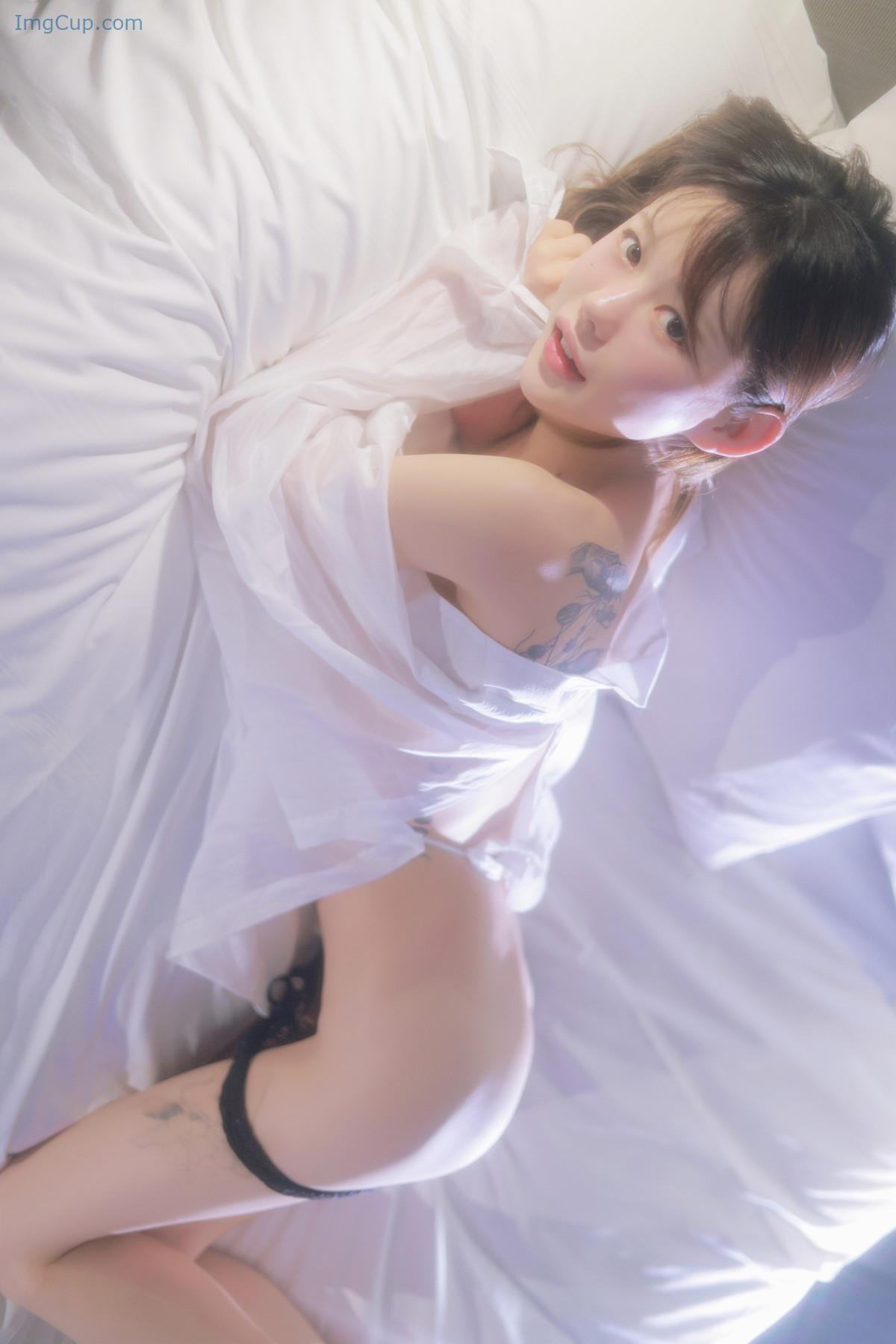 1724408980_372_Romi-로미-Photobook-‘Come-Back-Set01.jpg 1724408980 372 Romi 로미 Photobook ‘Come Back Set01