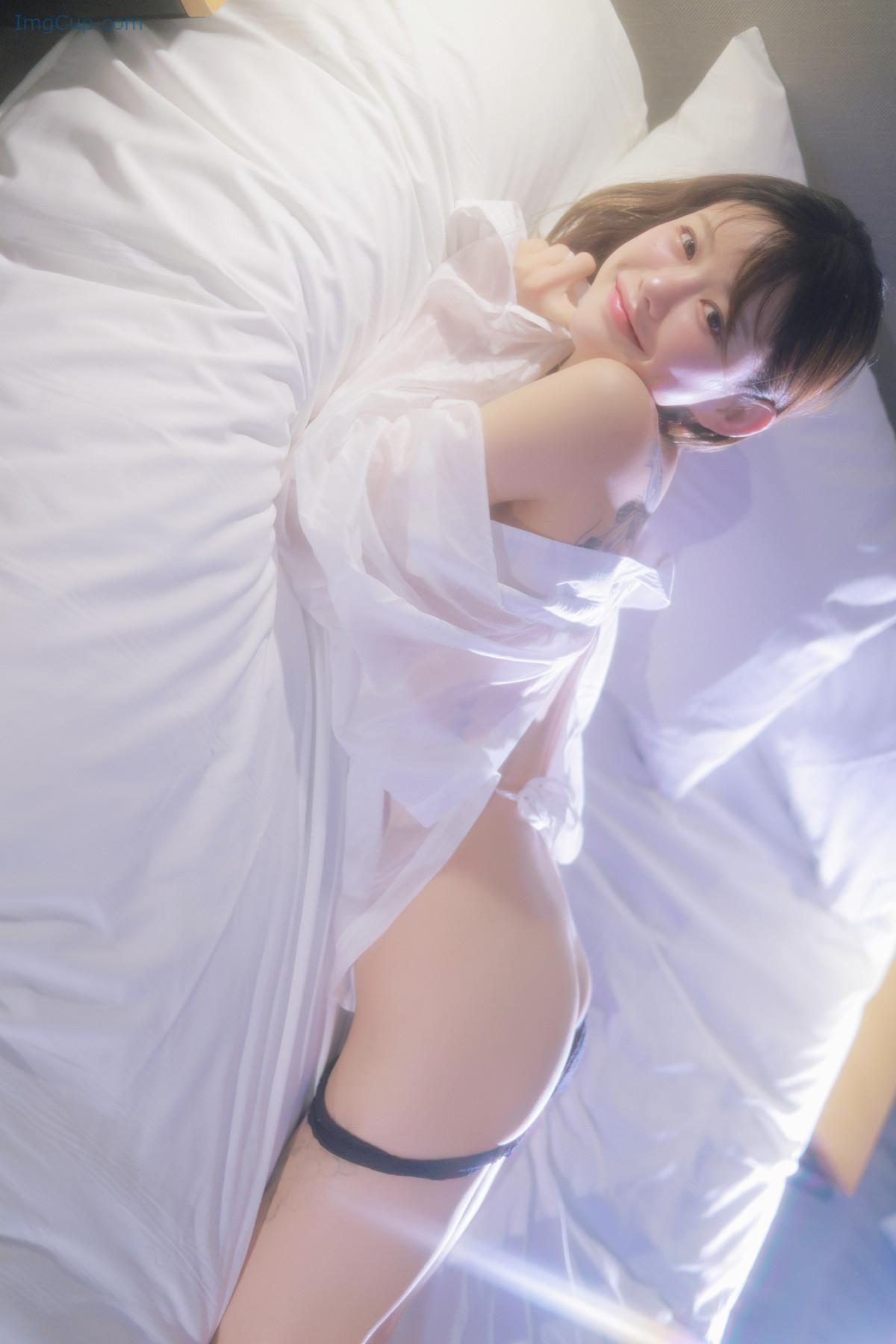 1724408980_631_Romi-로미-Photobook-‘Come-Back-Set01.jpg 1724408980 631 Romi 로미 Photobook ‘Come Back Set01