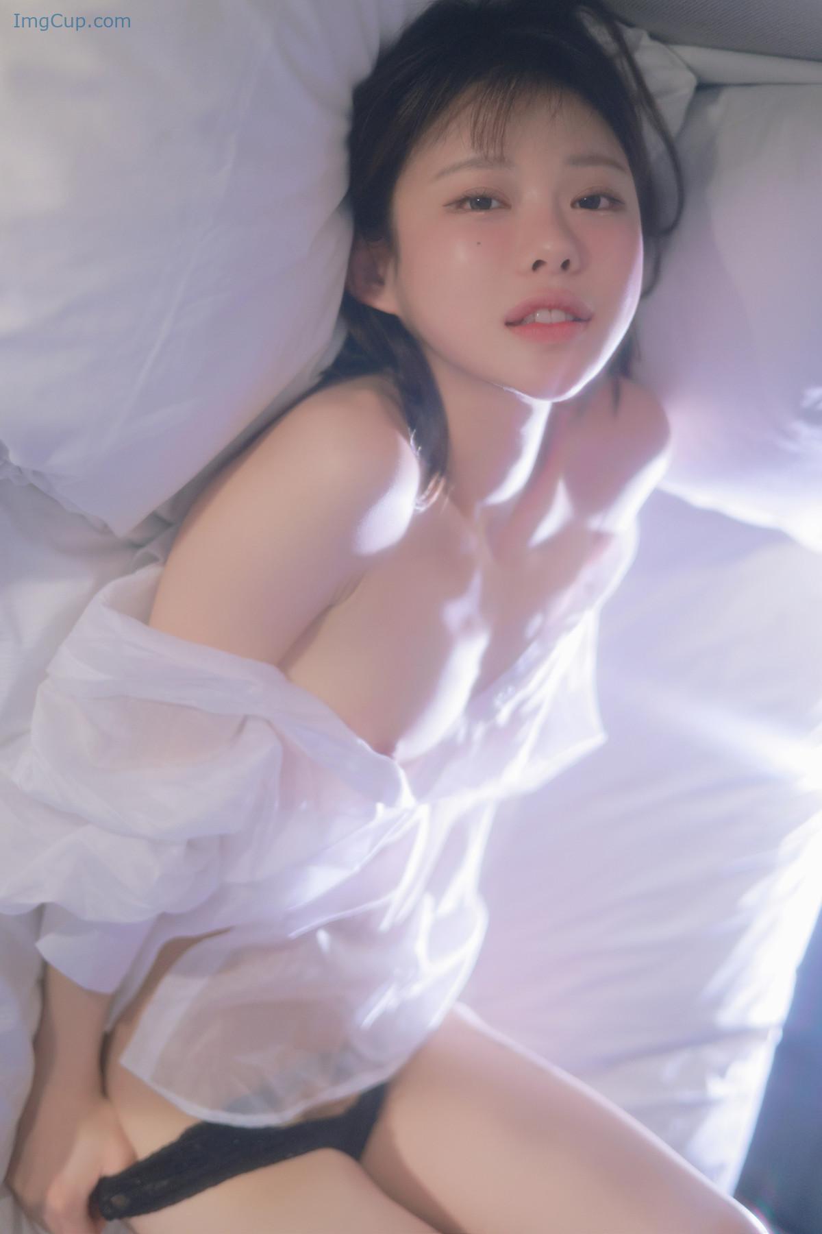 1724408984_14_Romi-로미-Photobook-‘Come-Back-Set01.jpg 1724408984 14 Romi 로미 Photobook ‘Come Back Set01