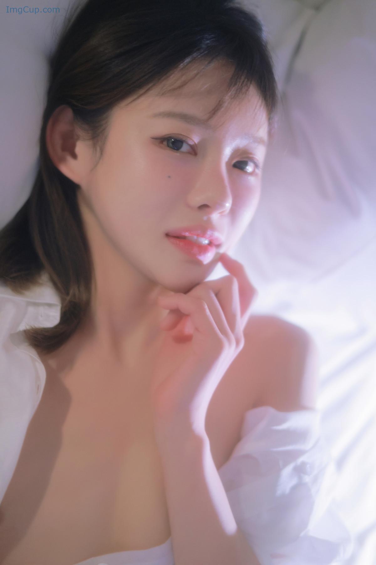 1724503465_401_Romi-로미-Photobook-‘Come-Back-Set02.jpg 1724503465 401 Romi 로미 Photobook ‘Come Back Set02