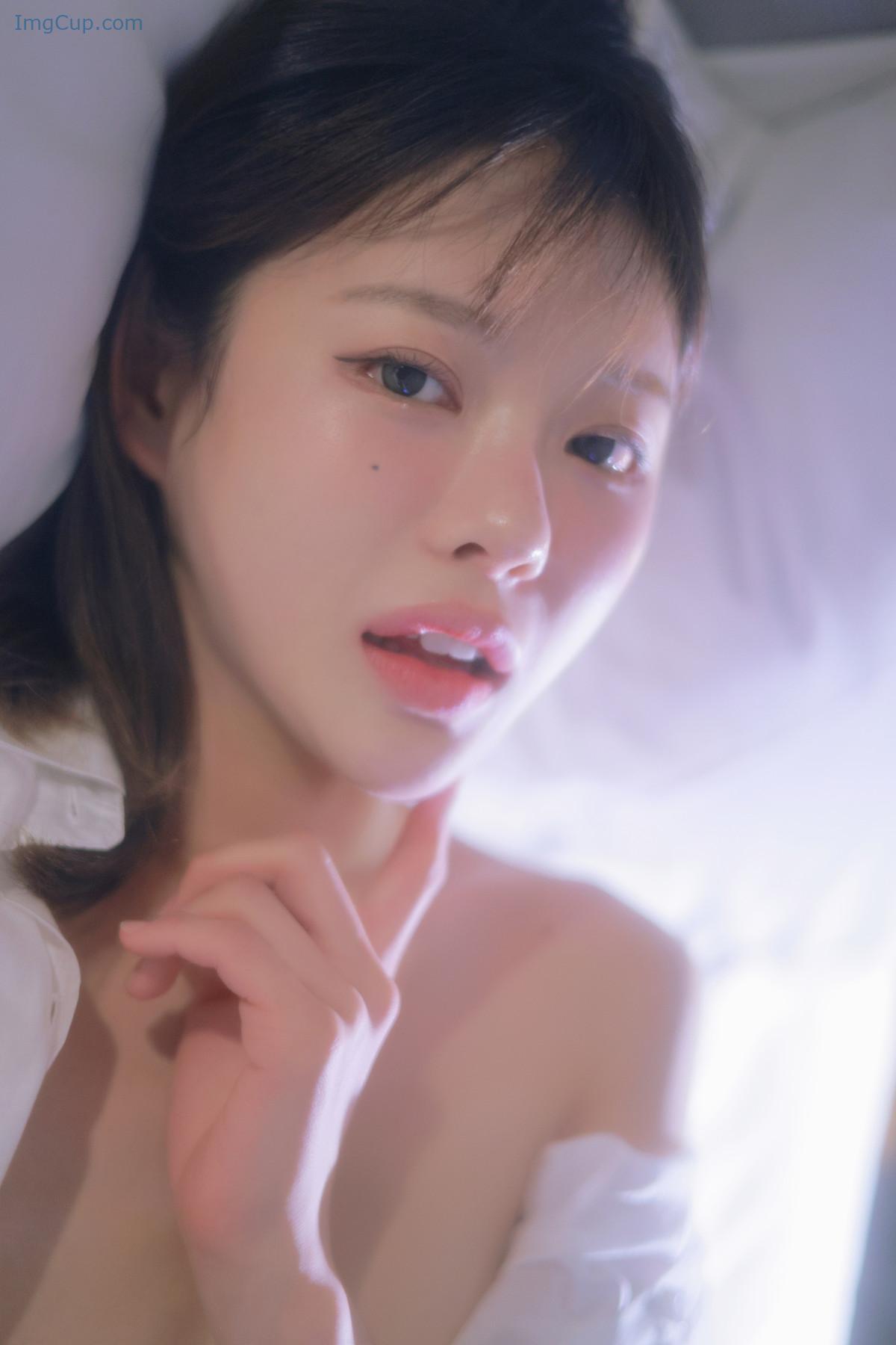 1724503466_87_Romi-로미-Photobook-‘Come-Back-Set02.jpg 1724503466 87 Romi 로미 Photobook ‘Come Back Set02