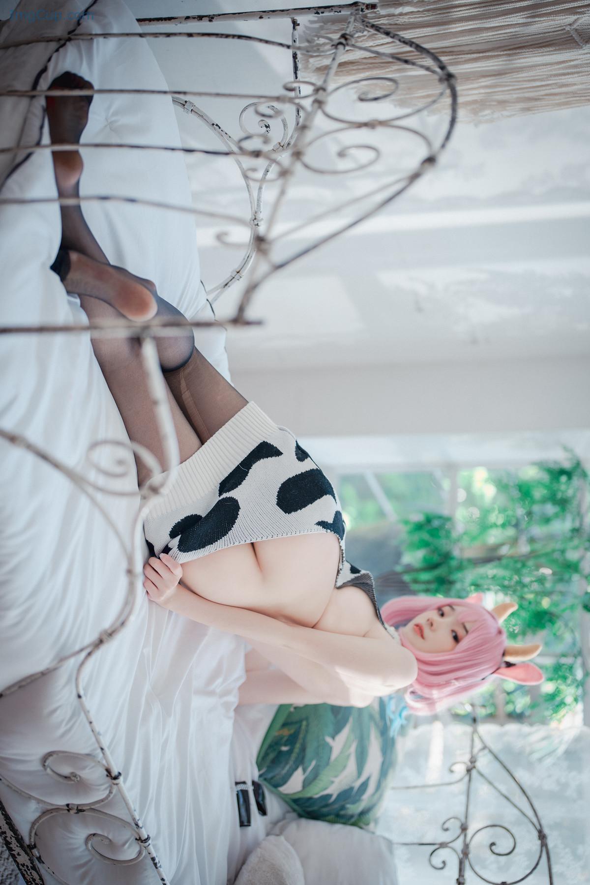 1724862085_831_Bambi-밤비-DJAWA-‘Riamus-Celebrating-the-Year-of-the-Cow.jpg 1724862085 831 Bambi 밤비 DJAWA ‘Riamus Celebrating the Year of the Cow