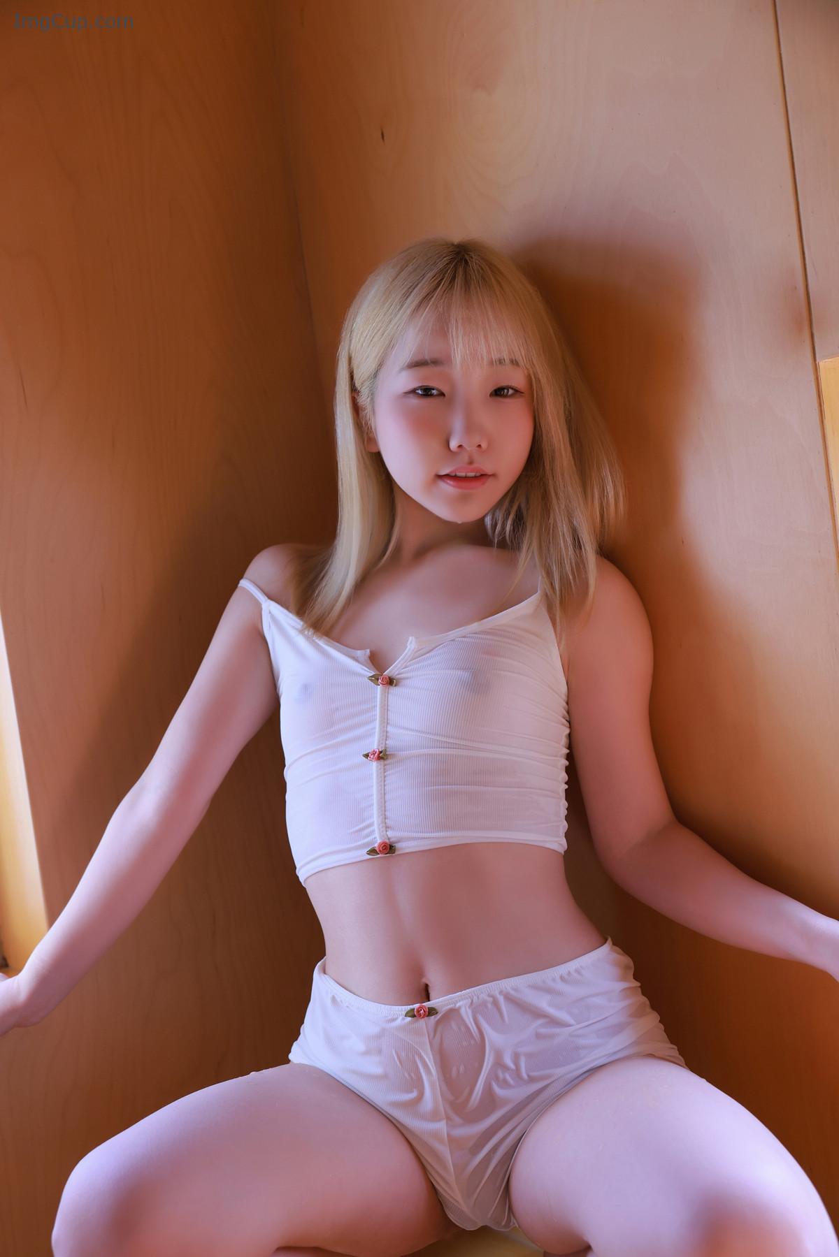 1724934652_788_Han-Yeri-한예리-SWEETBOX-‘Doki-Doki-Set01.jpg 1724934652 788 Han Yeri 한예리 SWEETBOX ‘Doki Doki Set01