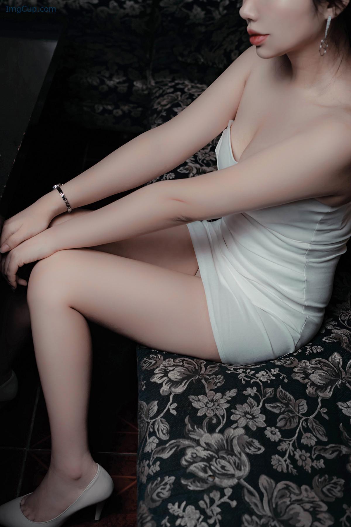 1725050787_642_Cony-코니-PUSSYLET-Vol33-‘Nude-Karaoke-Set01.jpg 1725050787 642 Cony 코니 PUSSYLET Vol33 ‘Nude Karaoke Set01