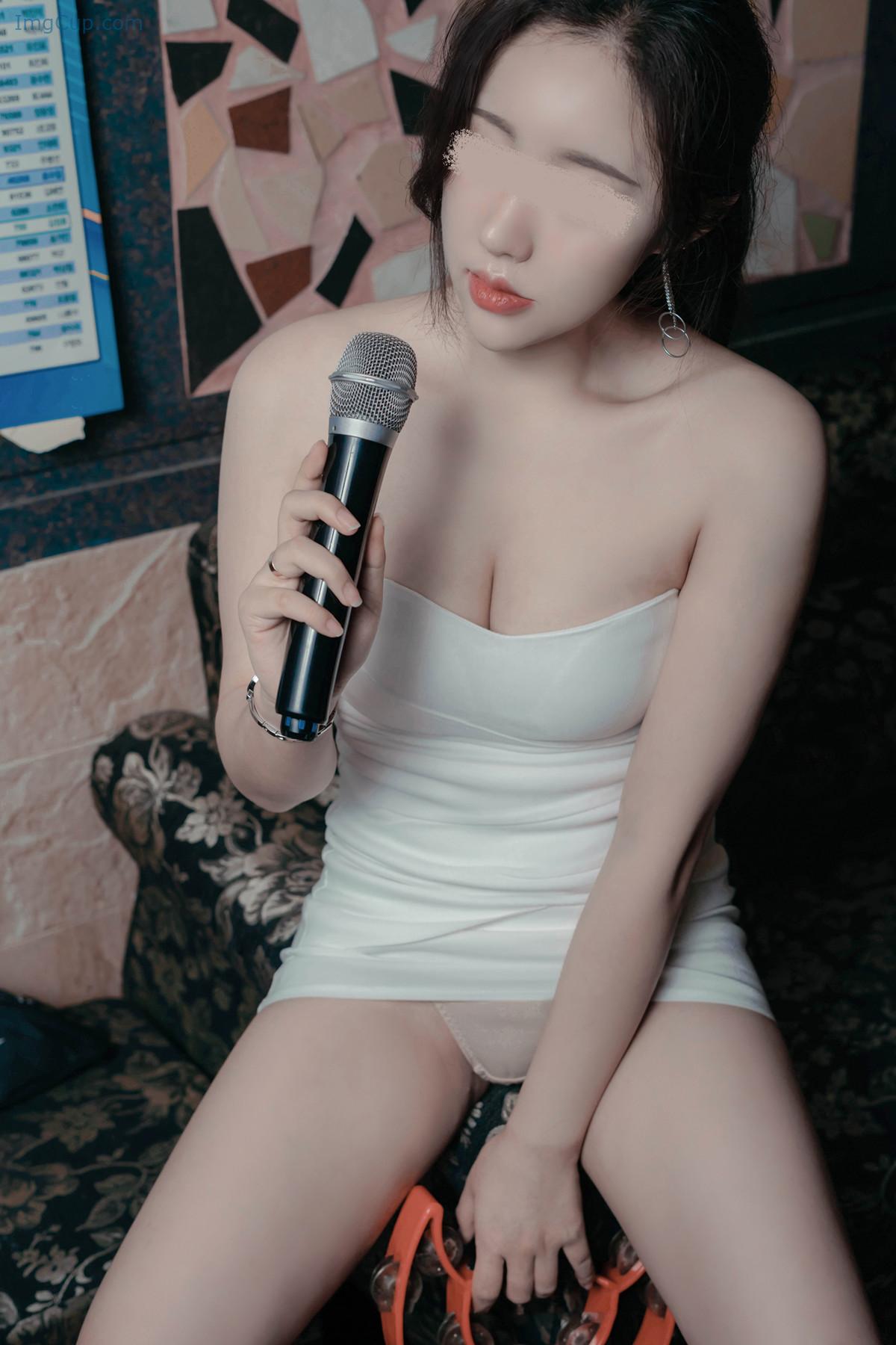 1725050798_975_Cony-코니-PUSSYLET-Vol33-‘Nude-Karaoke-Set01.jpg 1725050798 975 Cony 코니 PUSSYLET Vol33 ‘Nude Karaoke Set01