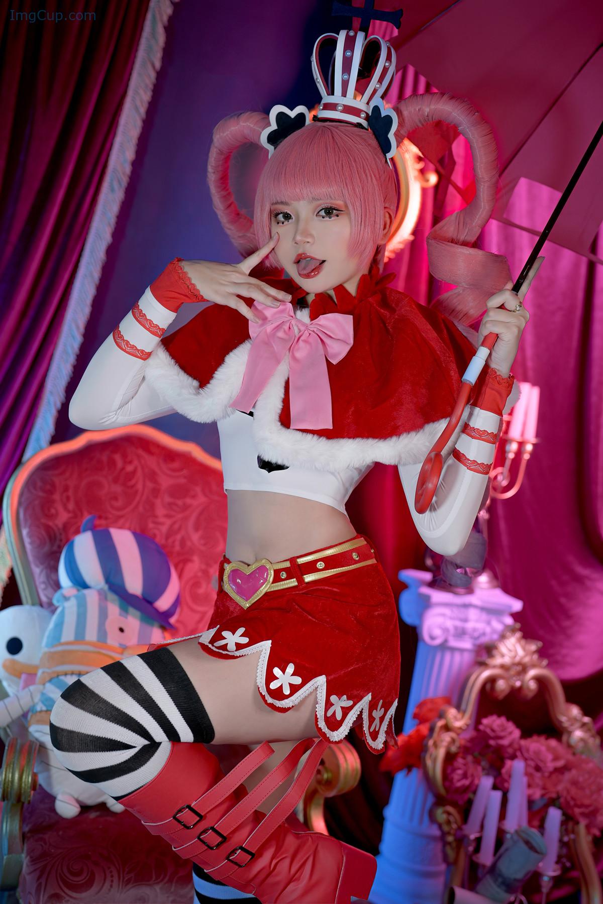 Cosplay-ZinieQ-ペローナ-Perona.jpg Cosplay ZinieQ ペローナ Perona