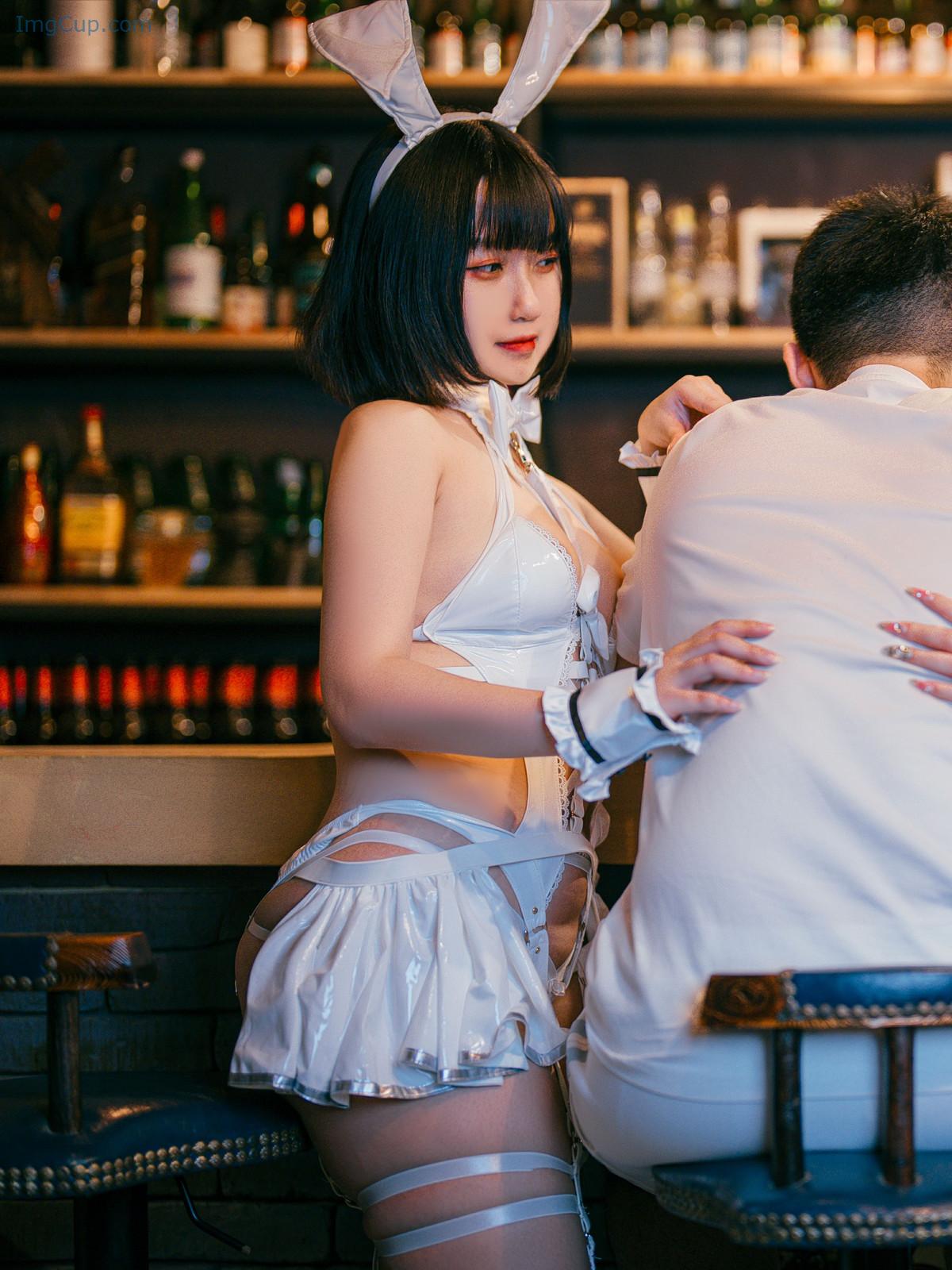Cosplay-落落Raku-Succubus-Bar.jpg Cosplay 落落Raku Succubus Bar