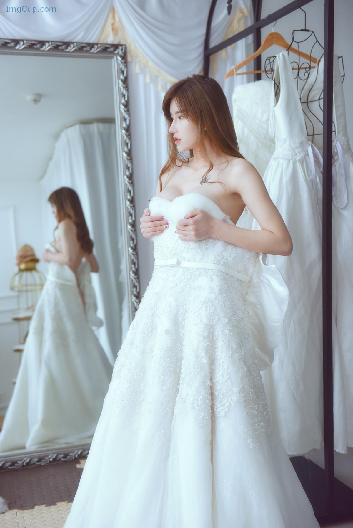 Cosplay-鹿八岁-白色婚纱.jpg Cosplay 鹿八岁 白色婚纱