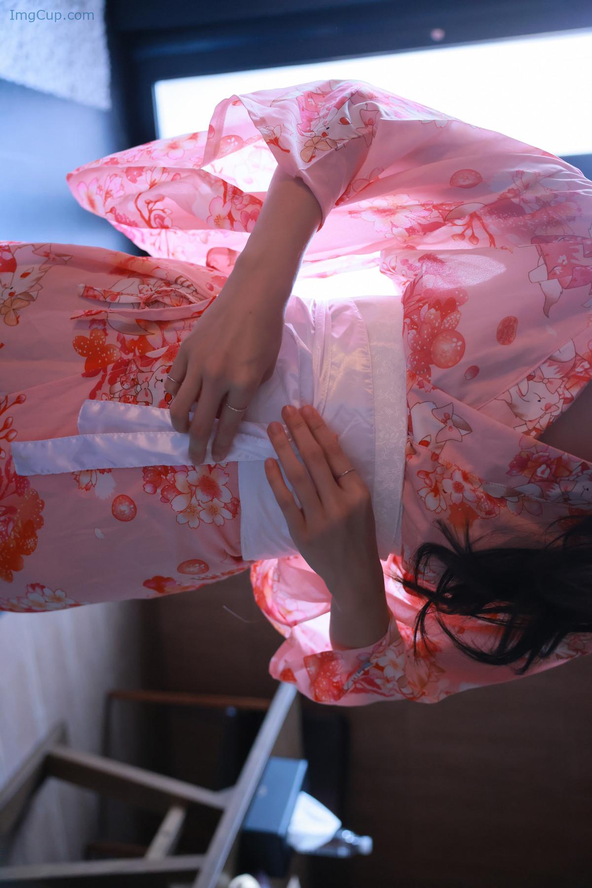 Inah-이나-SWEETBOX-Vol40-Photobook-Set04.jpg Inah 이나 SWEETBOX Vol40 Photobook Set04