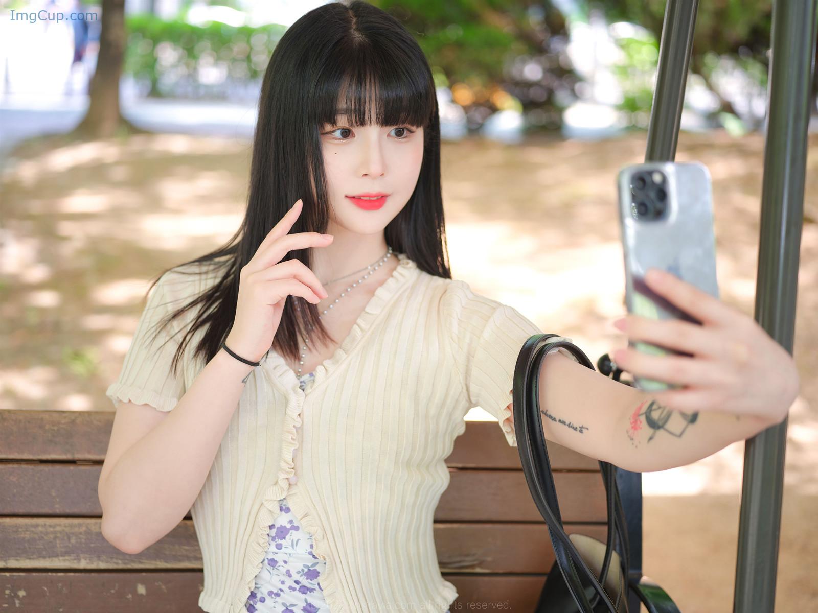 JangJoo-장주-ArtGravia-Vol406-Photobook-Set01.jpg JangJoo 장주 ArtGravia Vol406 Photobook Set01