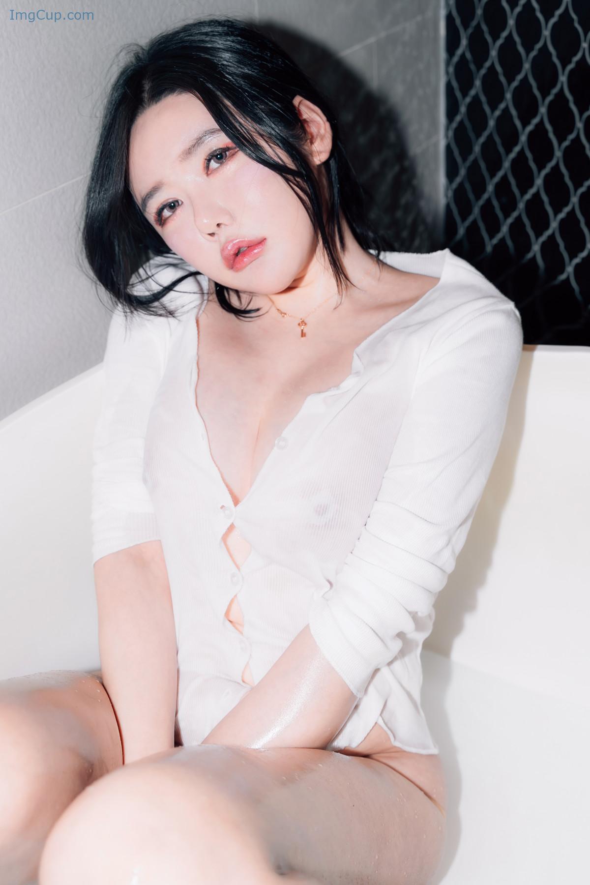 1725610112_221_Jisu-A-안지수-Photobook-‘Good-Day-Set01.jpg 1725610112 221 Jisu A 안지수 Photobook ‘Good Day Set01