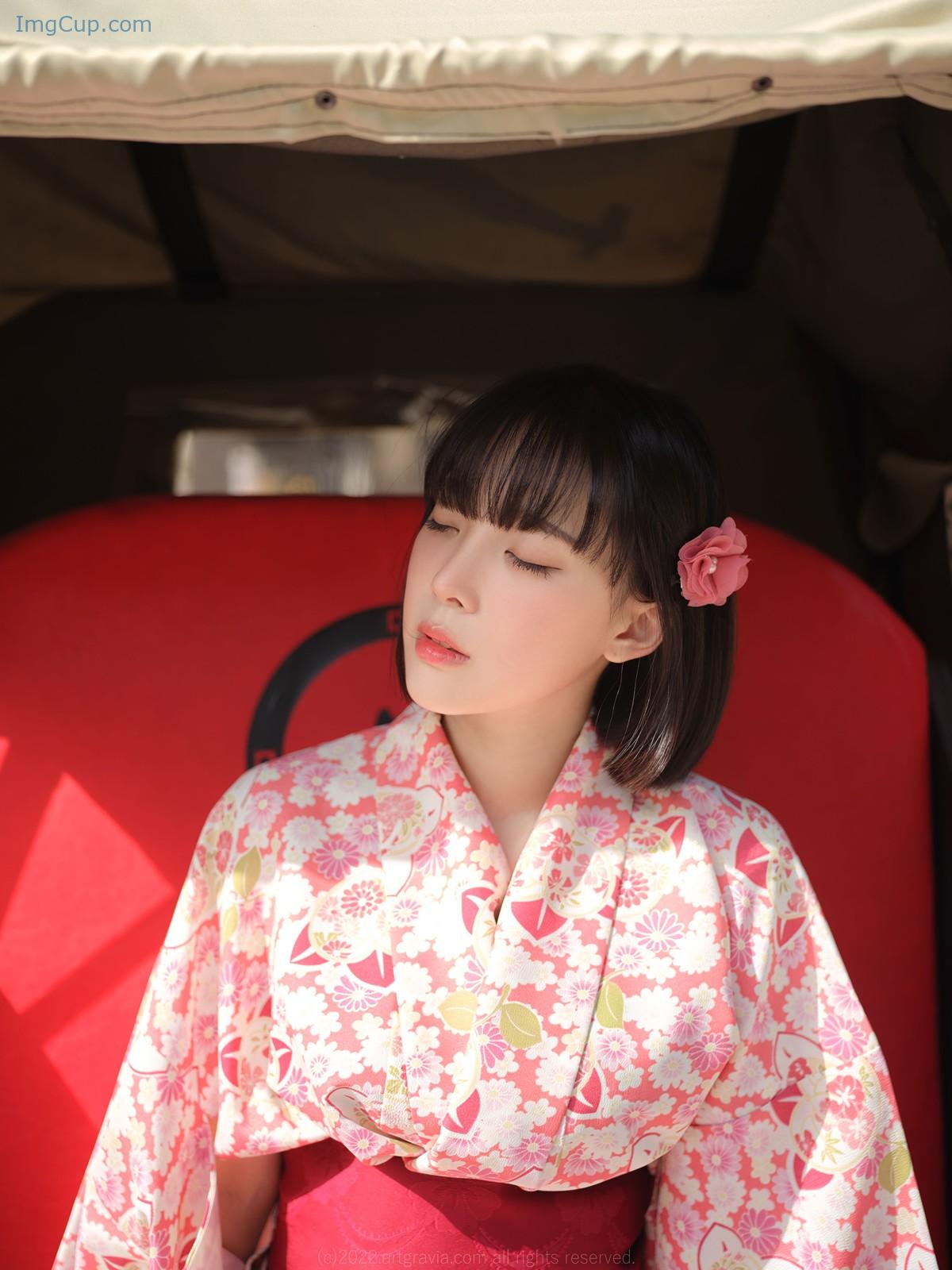 1725849761_242_Kang-Inkyung-강인경-ArtGravia-Vol401-Photobook-Set02.jpg 1725849761 242 Kang Inkyung 강인경 ArtGravia Vol401 Photobook Set02