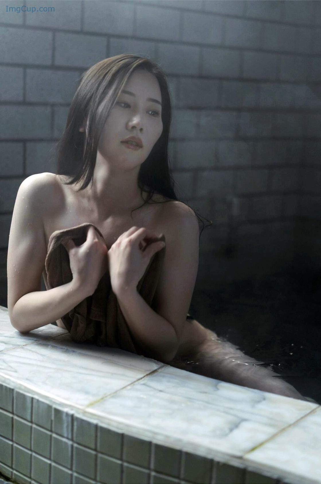 1725925247_781_謎の美女17-ファースト写真集-『ひとひらの舞』-Set03.jpg 1725925247 781 謎の美女17 ファースト写真集 『ひとひらの舞』 Set03