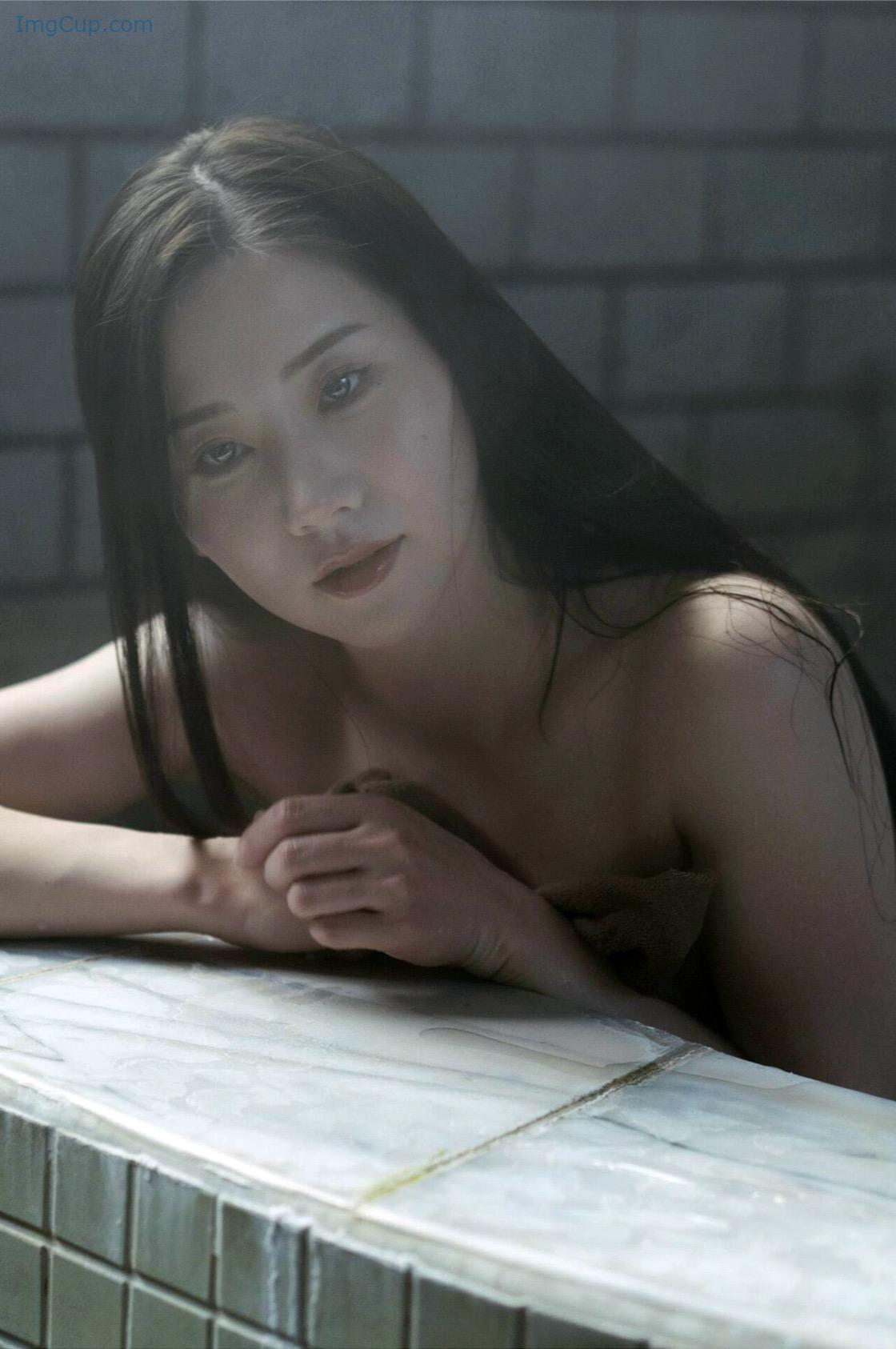 1725925248_790_謎の美女17-ファースト写真集-『ひとひらの舞』-Set03.jpg 1725925248 790 謎の美女17 ファースト写真集 『ひとひらの舞』 Set03