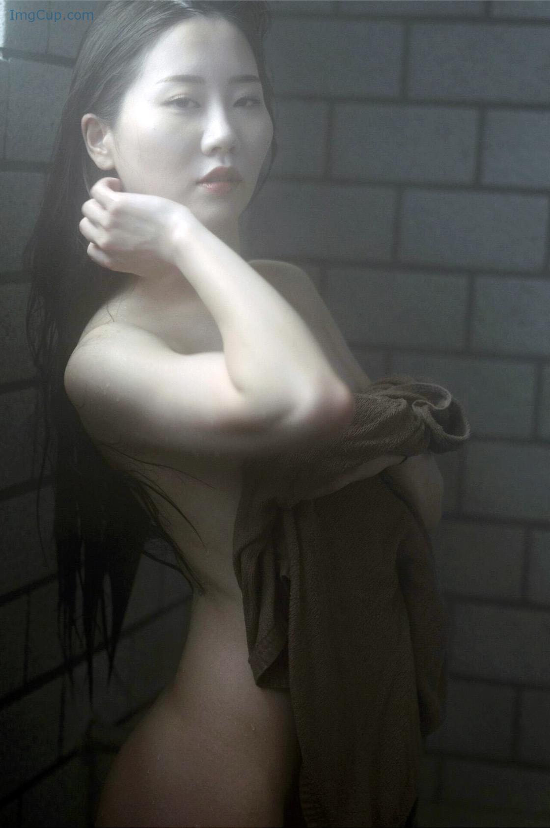 1725925259_580_謎の美女17-ファースト写真集-『ひとひらの舞』-Set03.jpg 1725925259 580 謎の美女17 ファースト写真集 『ひとひらの舞』 Set03