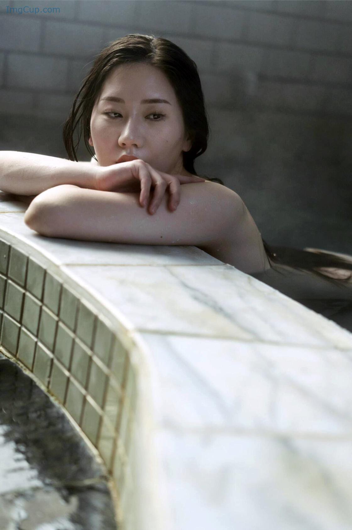 1725925263_762_謎の美女17-ファースト写真集-『ひとひらの舞』-Set03.jpg 1725925263 762 謎の美女17 ファースト写真集 『ひとひらの舞』 Set03