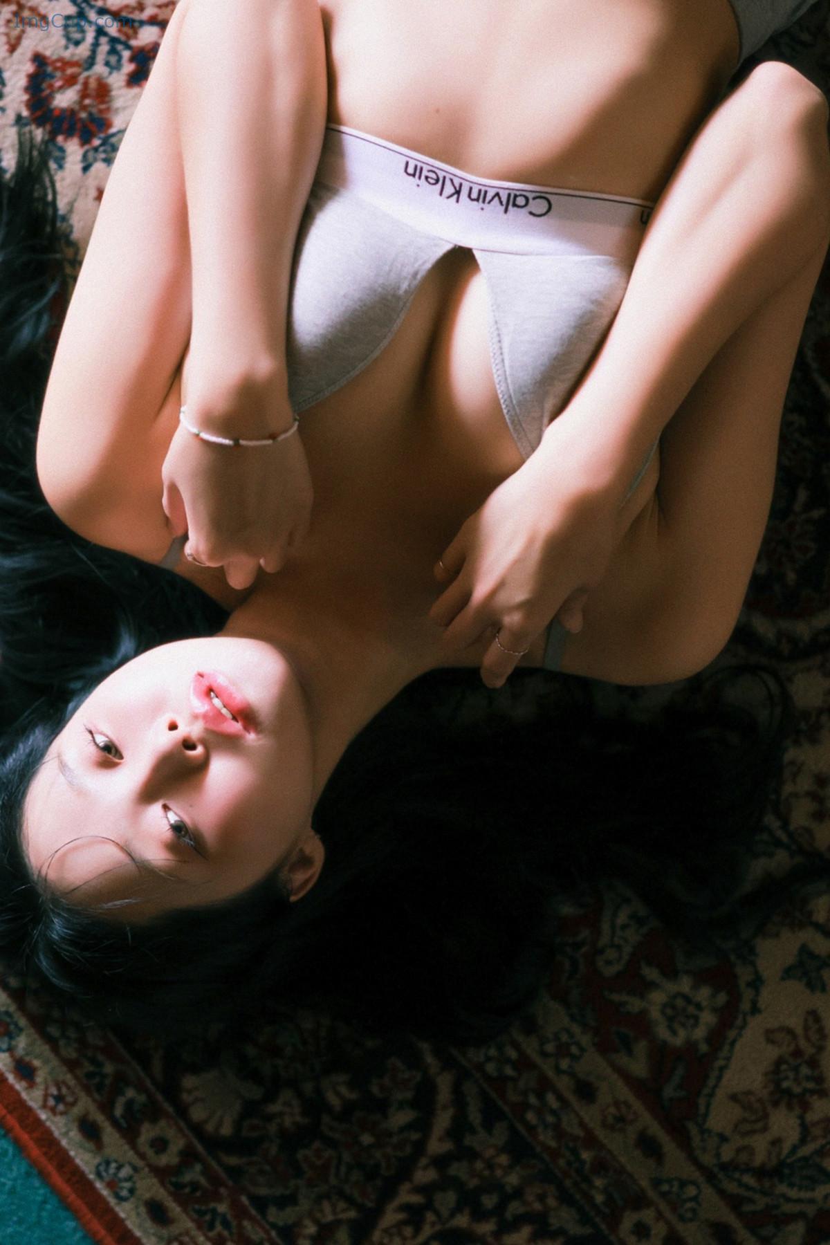 1725995017_724_Inah-이나-SWEETBOX-Photobook-‘MiniSet02.jpg 1725995017 724 Inah 이나 SWEETBOX Photobook ‘MiniSet02