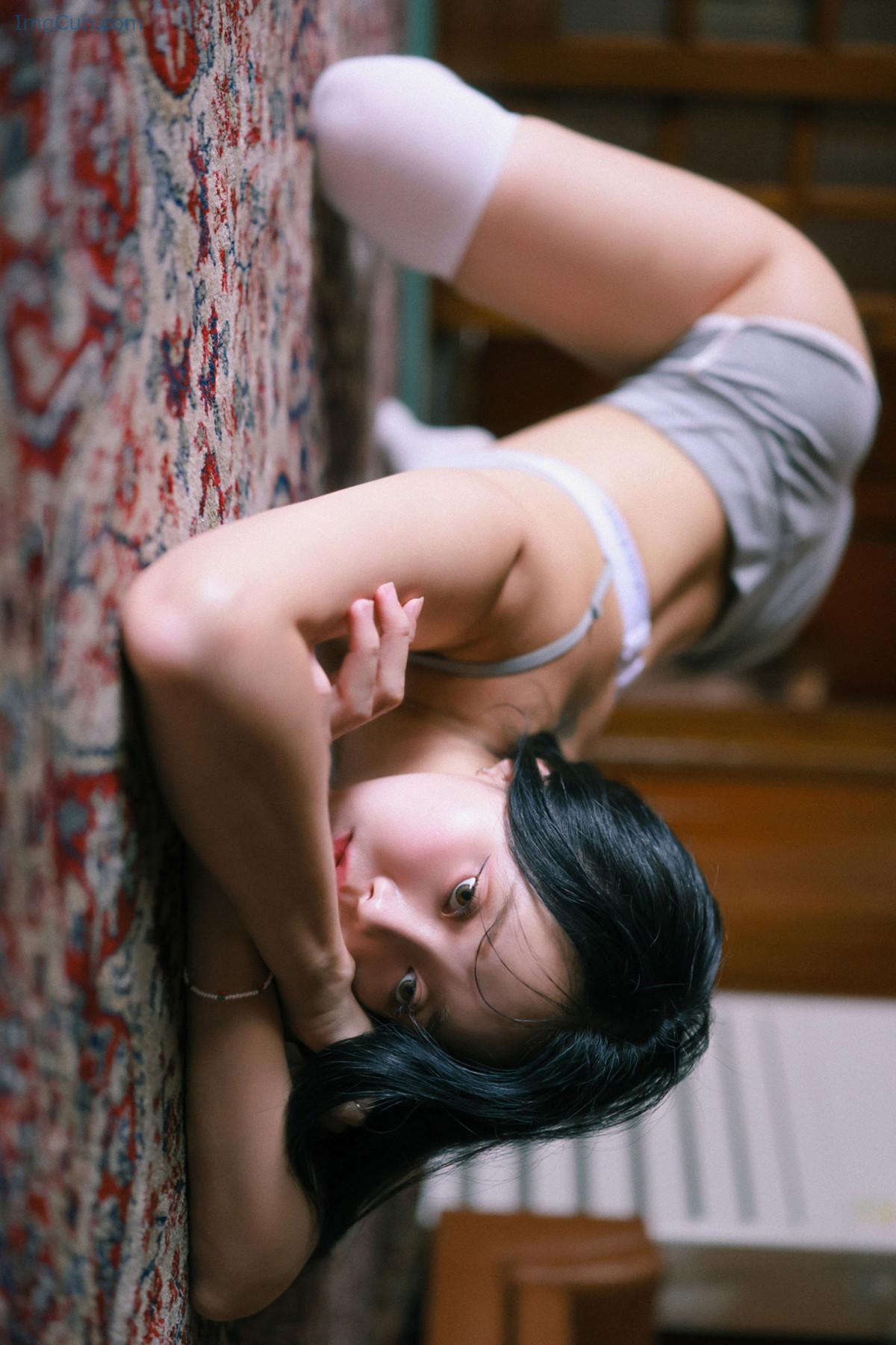 1725995026_208_Inah-이나-SWEETBOX-Photobook-‘MiniSet02.jpg 1725995026 208 Inah 이나 SWEETBOX Photobook ‘MiniSet02