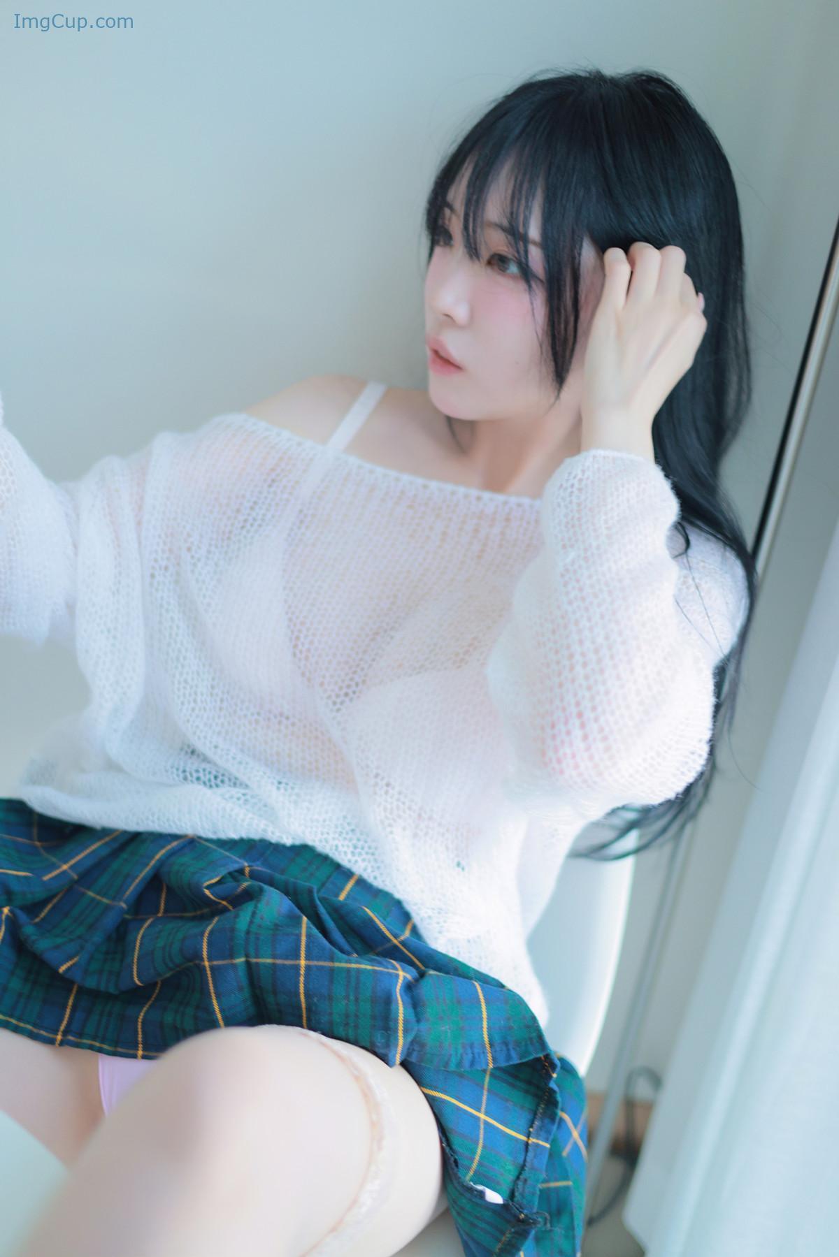 1726031325_578_Rinaモモリナ-Patreon-‘Extra-short-Plaid-Skirt-Set02.jpg 1726031325 578 Rinaモモリナ Patreon ‘Extra short Plaid Skirt Set02