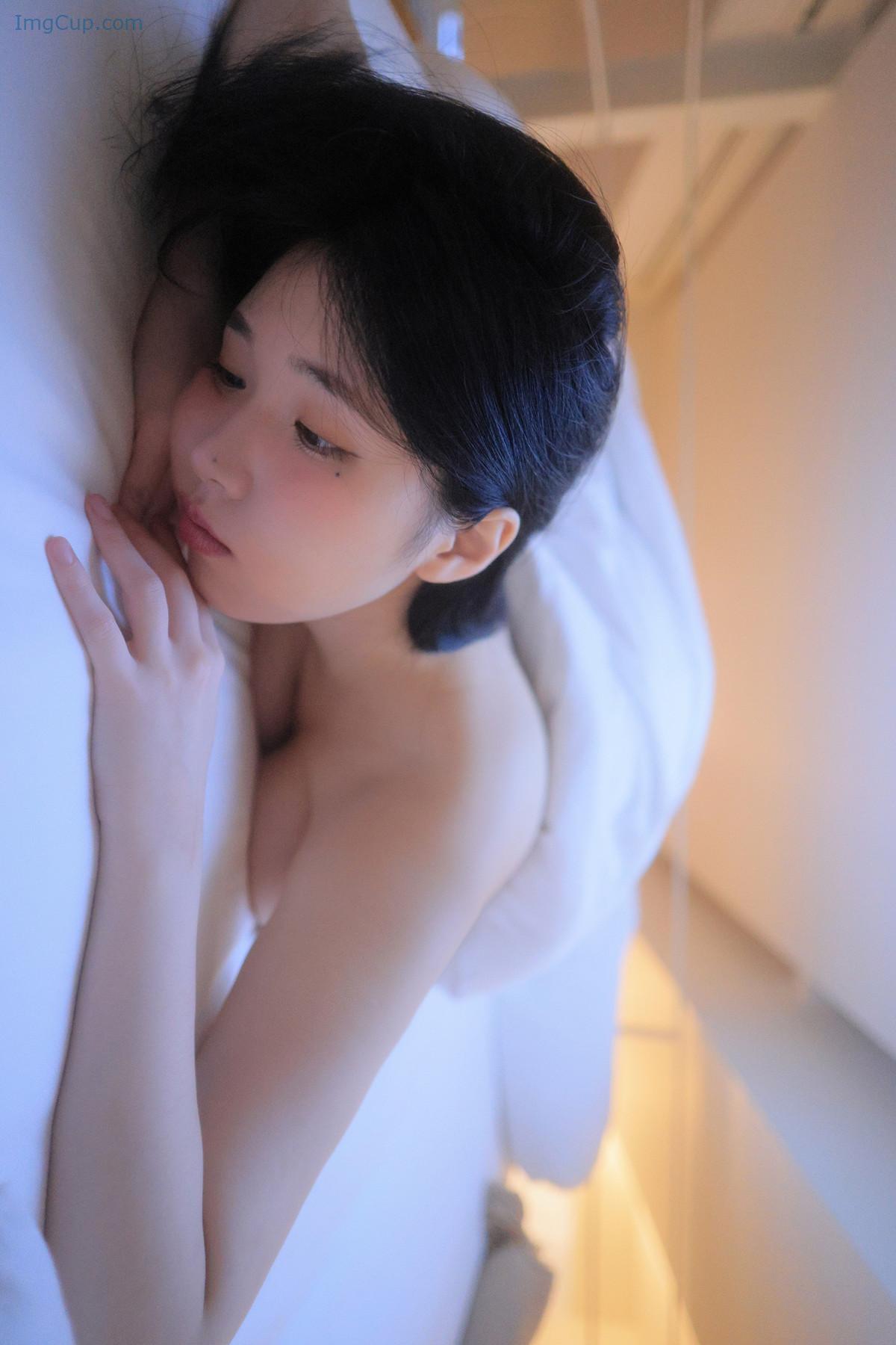 1726074888_299_Yeon-Woo-연우-Photobook-Suika-Set02.jpg 1726074888 299 Yeon Woo 연우 Photobook Suika Set02