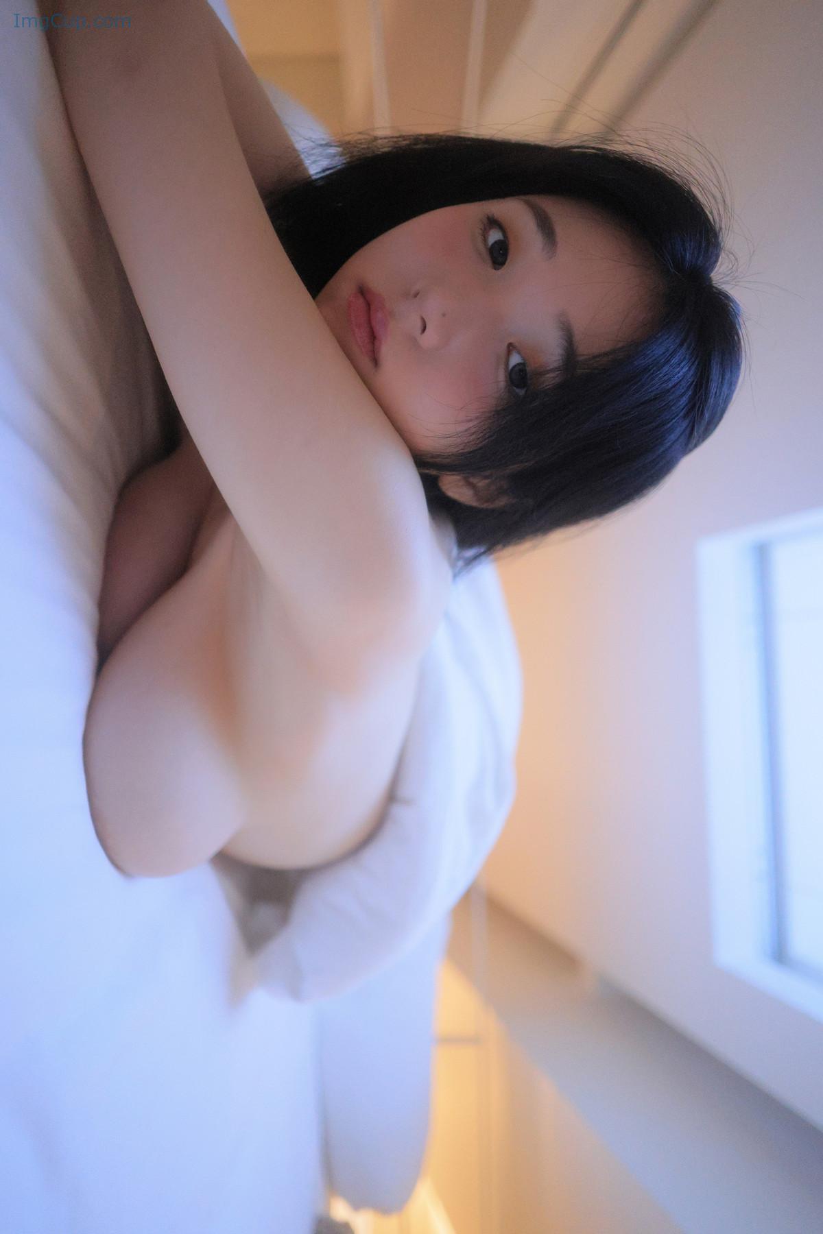 1726074890_455_Yeon-Woo-연우-Photobook-Suika-Set02.jpg 1726074890 455 Yeon Woo 연우 Photobook Suika Set02